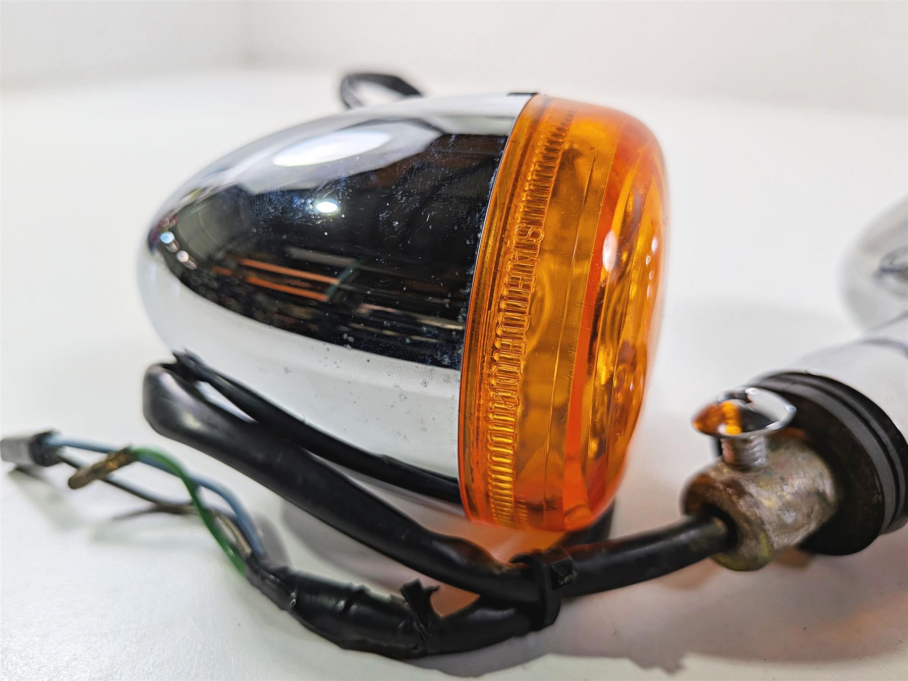 2006 Suzuki C90 VL1500T Boulevard Front Blinker Turn Signal Set 35601-38AB0 {{ shop.shopifyCountryName }} - Mototech271