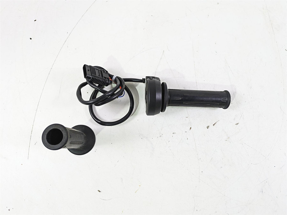 2023 BMW G310R K03 E-Throttle Hand Grip Set 61318382956 {{ shop.shopifyCountryName }} - Mototech271