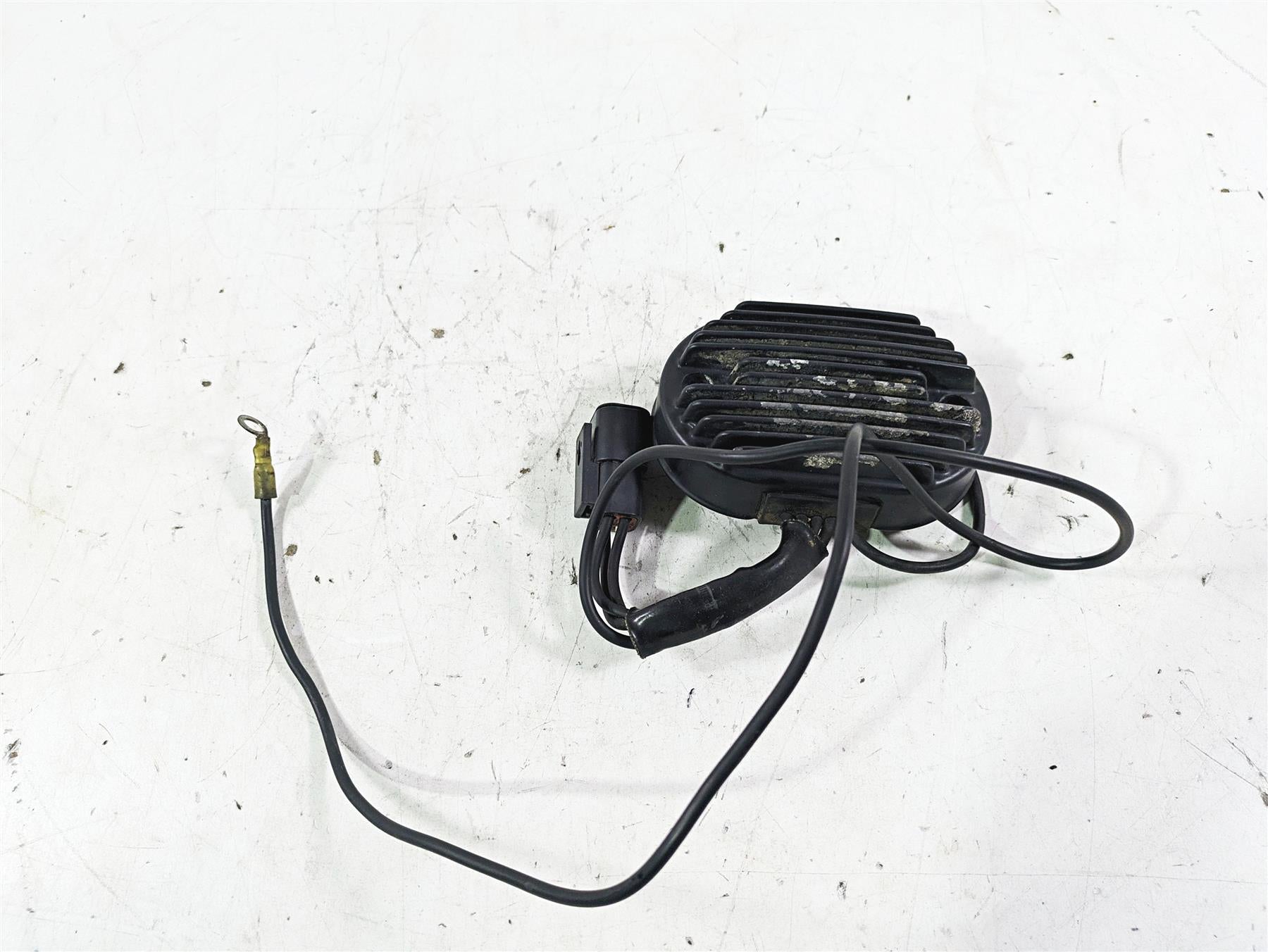 2002 Harley FLSTC Softail Heritage Classic Rectifier Voltage Regulator 74540-01 {{ shop.shopifyCountryName }} - Mototech271