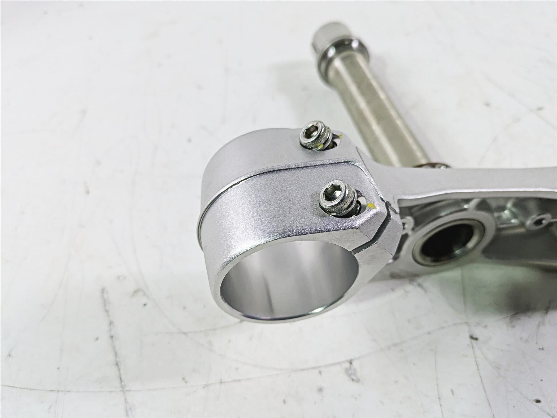 2022 MV Agusta F3 800 Rosso Lower Triple Tree Steering Clamp 8000B5700 {{ shop.shopifyCountryName }} - Mototech271
