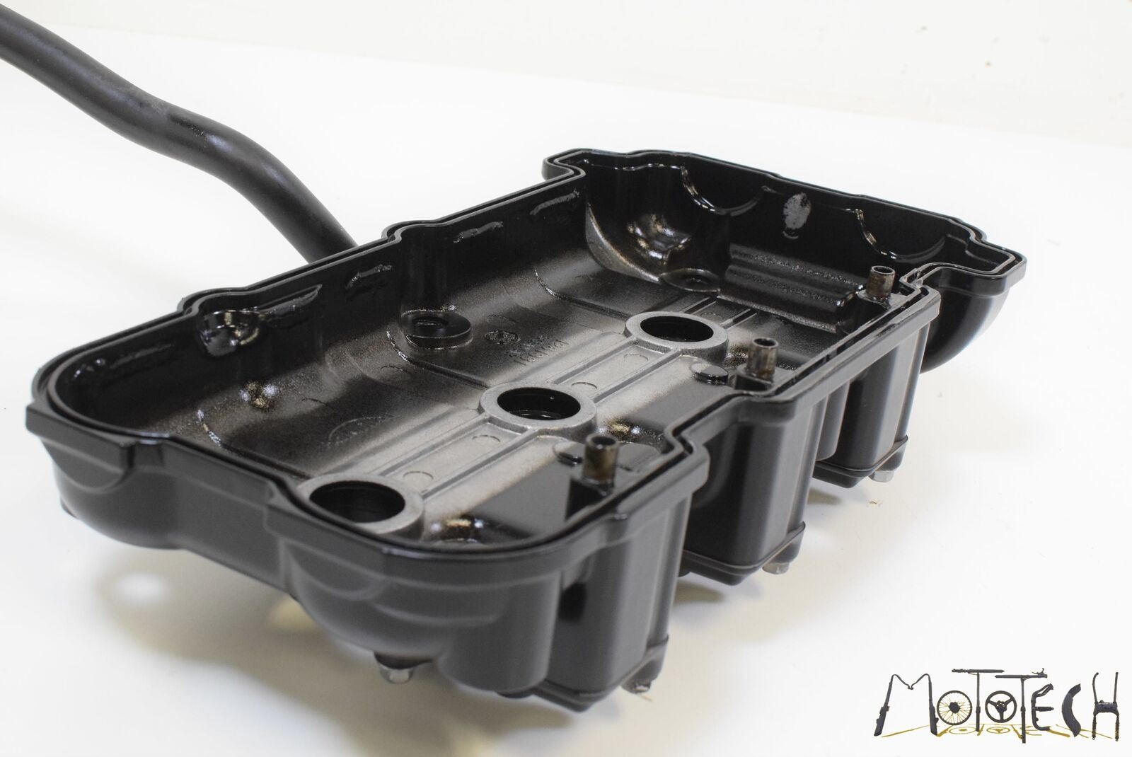 2012 Triumph 1050 Speed Triple Cylinderhead Cylinder Head Valve Cover T1261331 {{ shop.shopifyCountryName }} - Mototech271