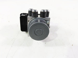 2017 BMW F800GS Adv K75 Abs Brake Pump Module 34518546851