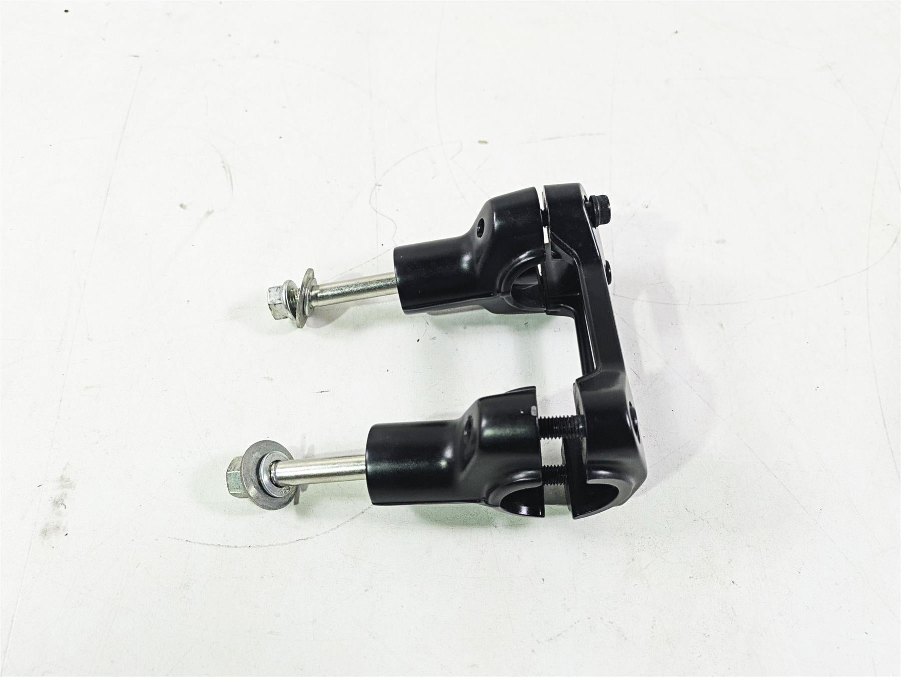 2015 Ducati Hypermotard 821 SP Handlebar Risers Holder Set 36011431AA {{ shop.shopifyCountryName }} - Mototech271