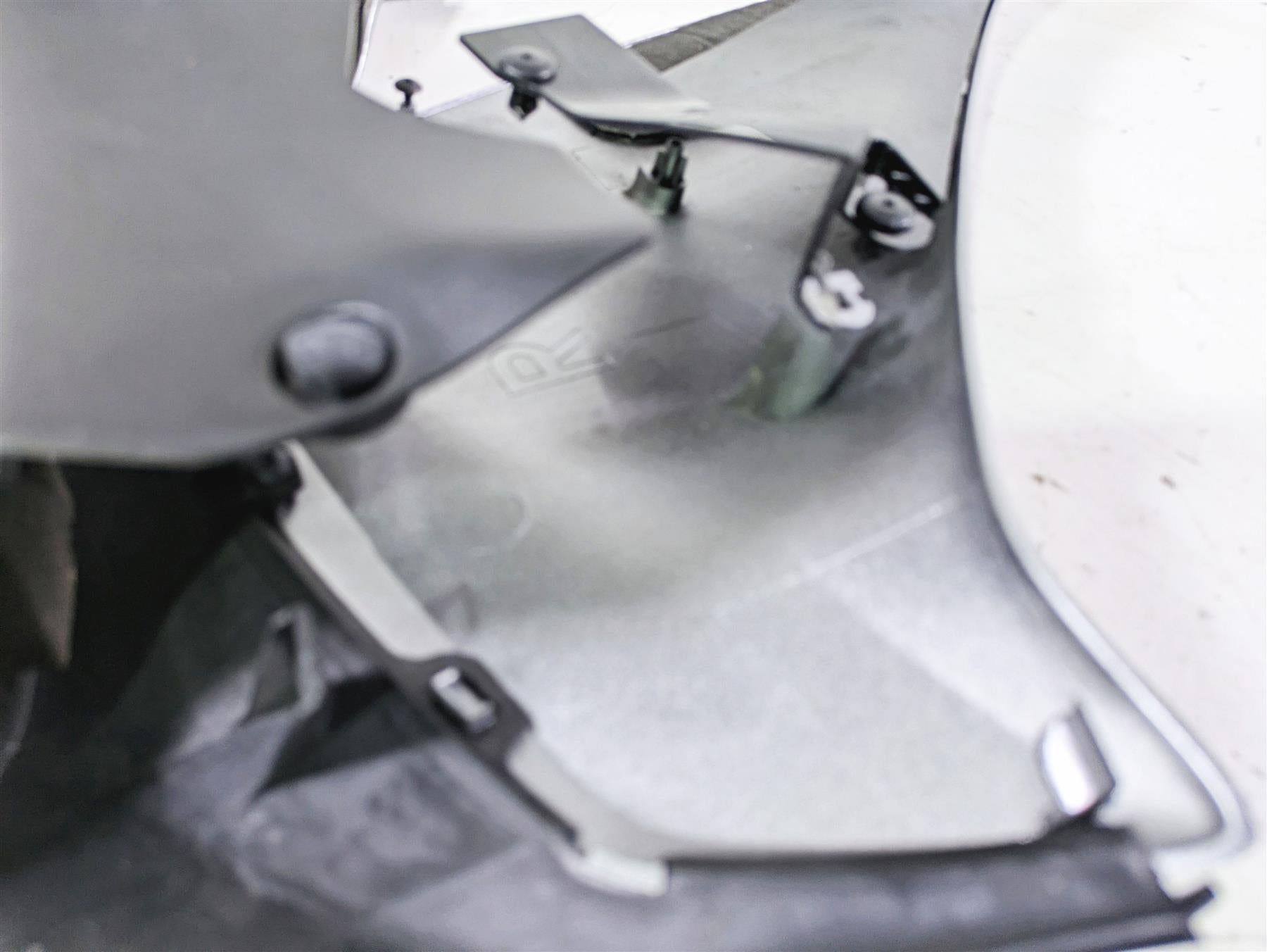 2008 Honda CBR1000RR SC59 Right Main Fairing Cover Cowl 64350-MFL-670 {{ shop.shopifyCountryName }} - Mototech271