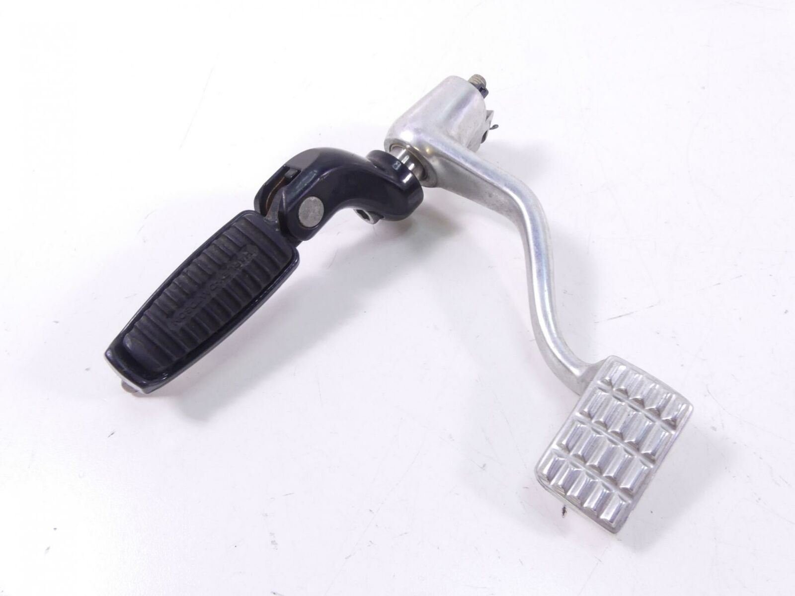 2014 Harley VRSCDX Night Rod Sp Right Front Footpeg And Brake Parts 54046-12 {{ shop.shopifyCountryName }} - Mototech271