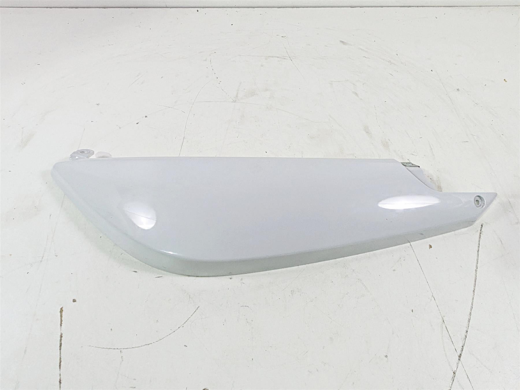 2016 BMW F800R K73 Left Rear Fender White Fairing Side Cover 46627678607 {{ shop.shopifyCountryName }} - Mototech271
