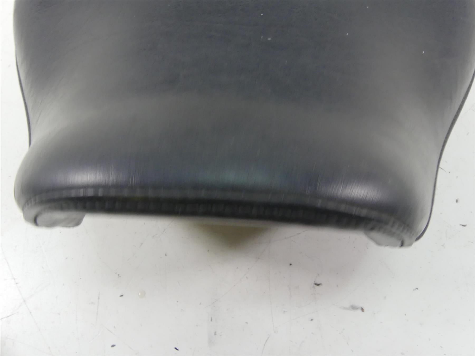 2001 Yamaha XV1600 Road Star Front Rider Driver Seat Saddle 4WM-24710-00-00 {{ shop.shopifyCountryName }} - Mototech271