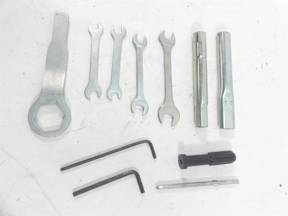 2007 Yamaha FZ1 Fazer Oem Tool Kit Set Bag Box Tools 2D1-28100-00-00 {{ shop.shopifyCountryName }} - Mototech271