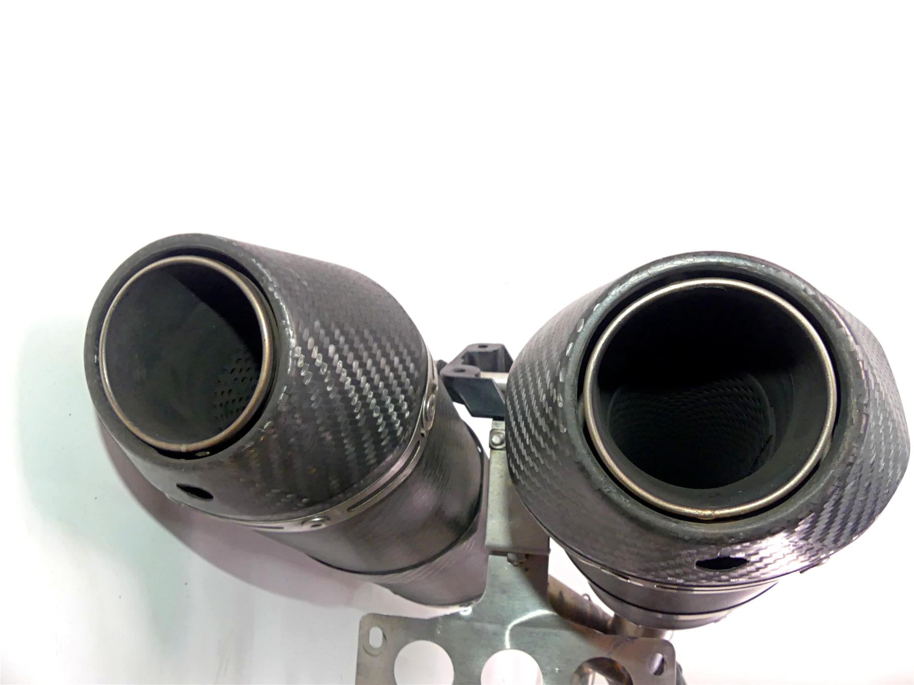 2008 Ducati 848 SBK LeoVince Header Muffler Carbon Exhaust System 307908202 {{ shop.shopifyCountryName }} - Mototech271