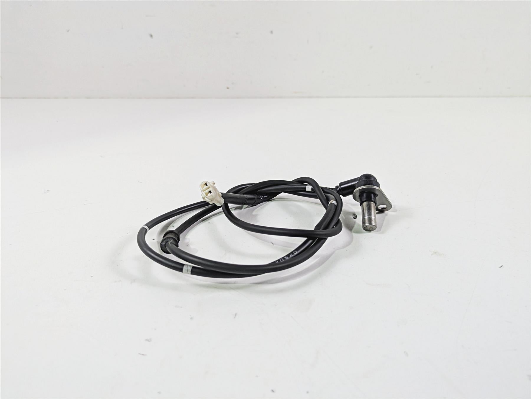 2014 Yamaha YZFR1 R1 RN22 Front Abs Brake Wheel Speed Sensor 1KB-85970-01-00 {{ shop.shopifyCountryName }} - Mototech271