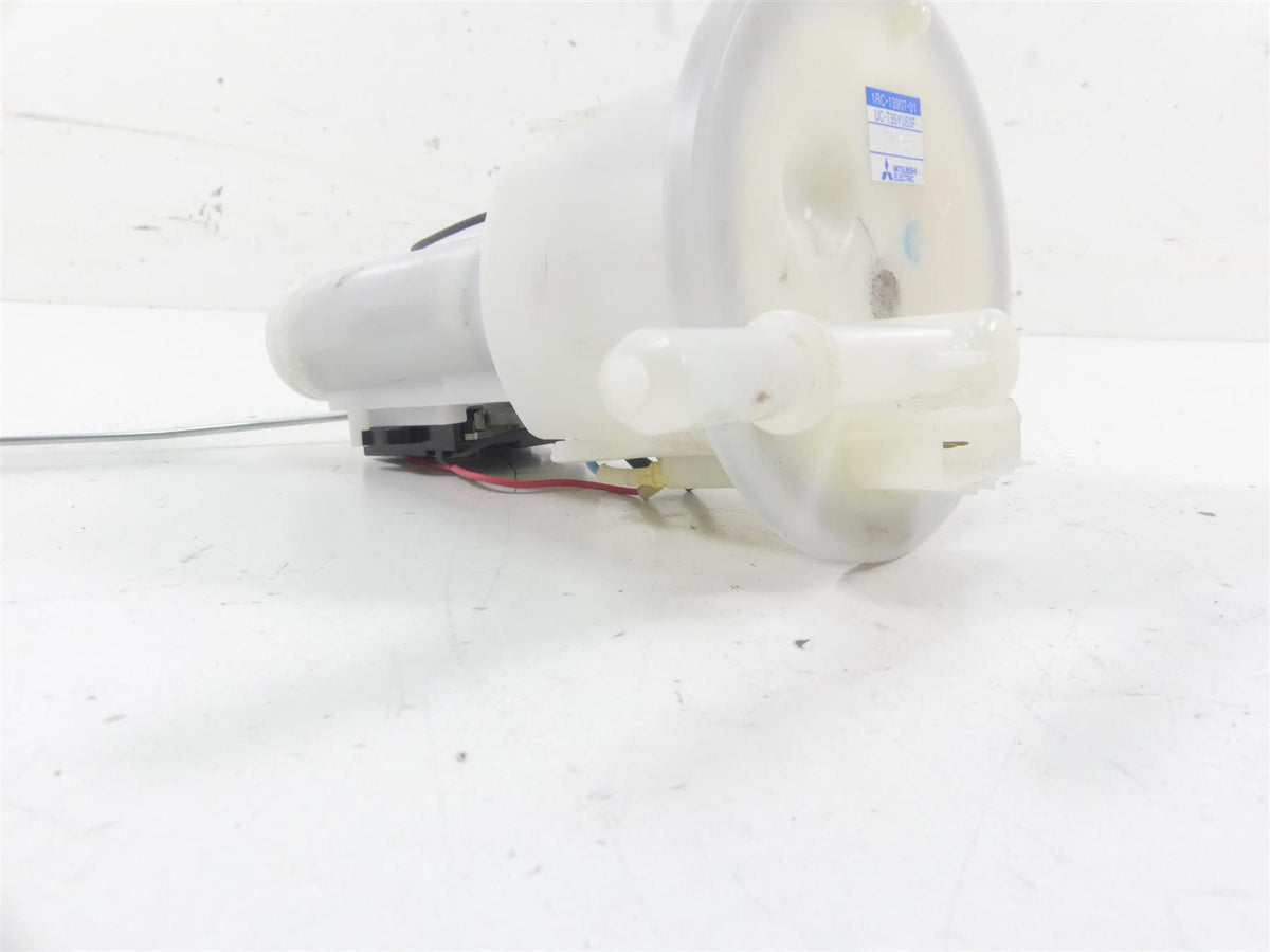 2022 Yamaha MT09 FZ09 Fuel Gas Petrol Pump 1RC-13907-01-00 {{ shop.shopifyCountryName }} - Mototech271