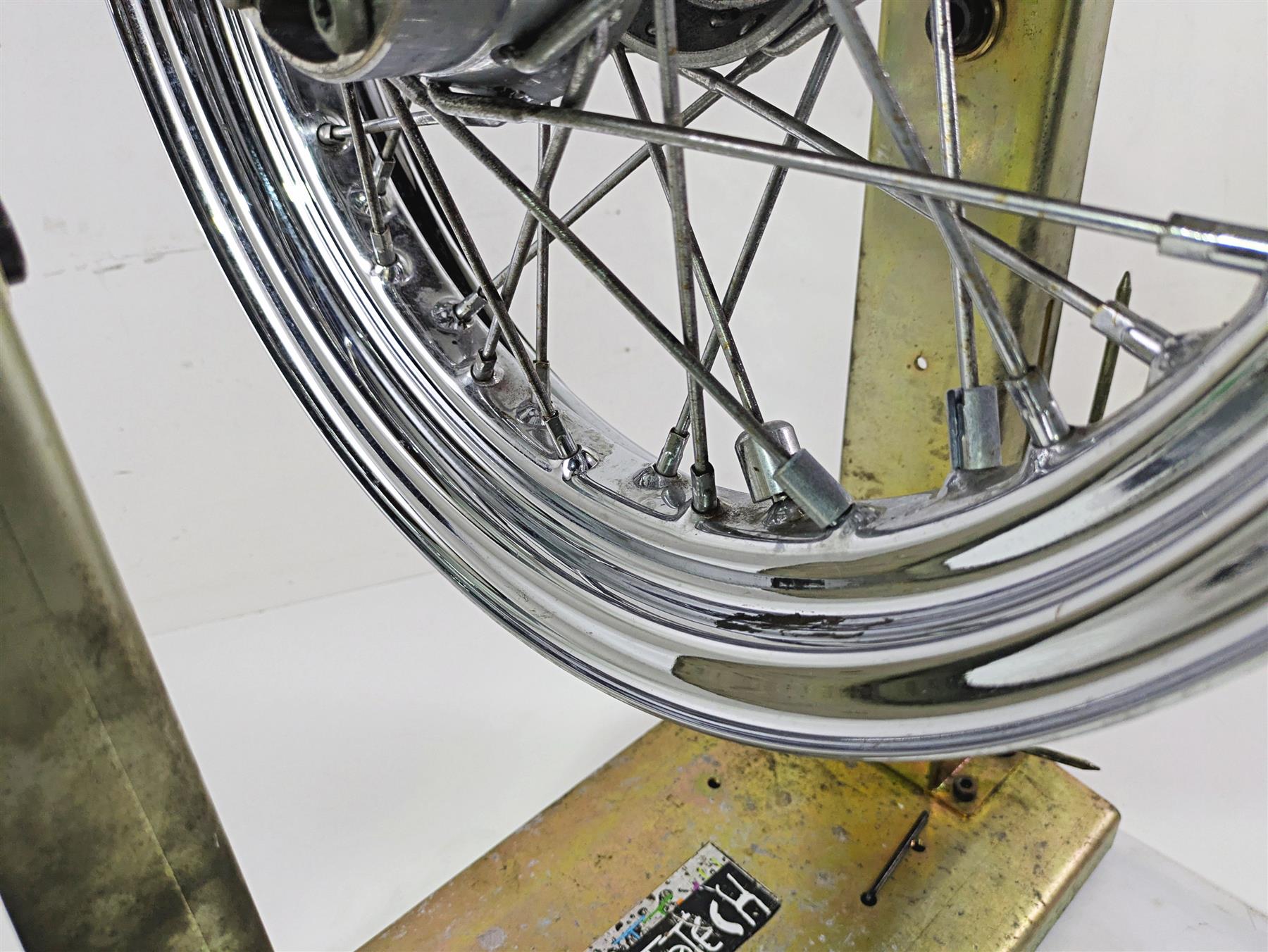 2016 Harley Touring FLHR Road King 16x3 Front Wheel Spoke Rim - Read 40960-09 {{ shop.shopifyCountryName }} - Mototech271