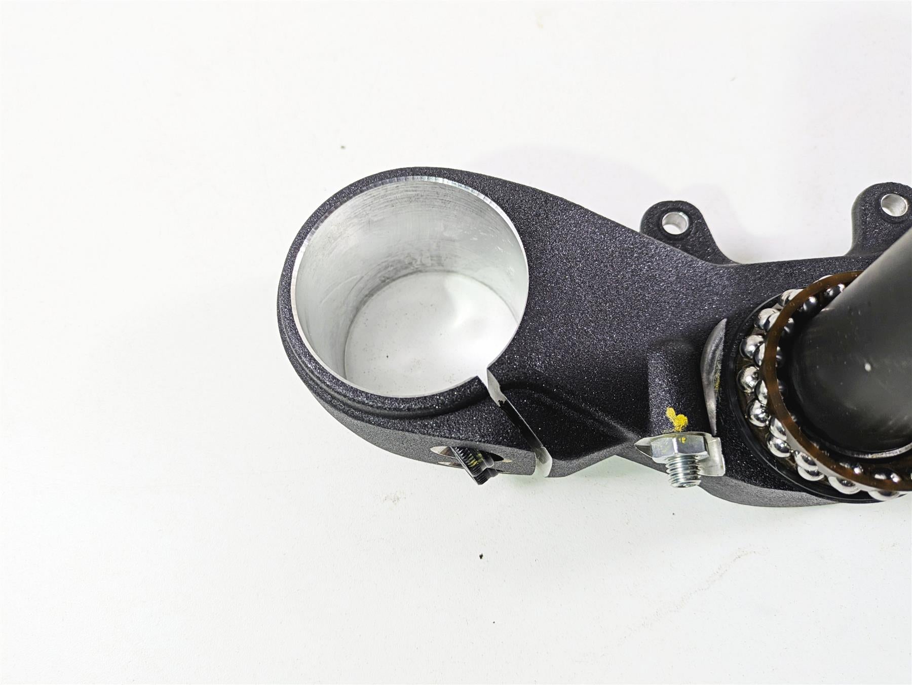 2022 Ducati Hypermotard 950 Lower Triple Tree Steering Clamp 342P1022AA {{ shop.shopifyCountryName }} - Mototech271