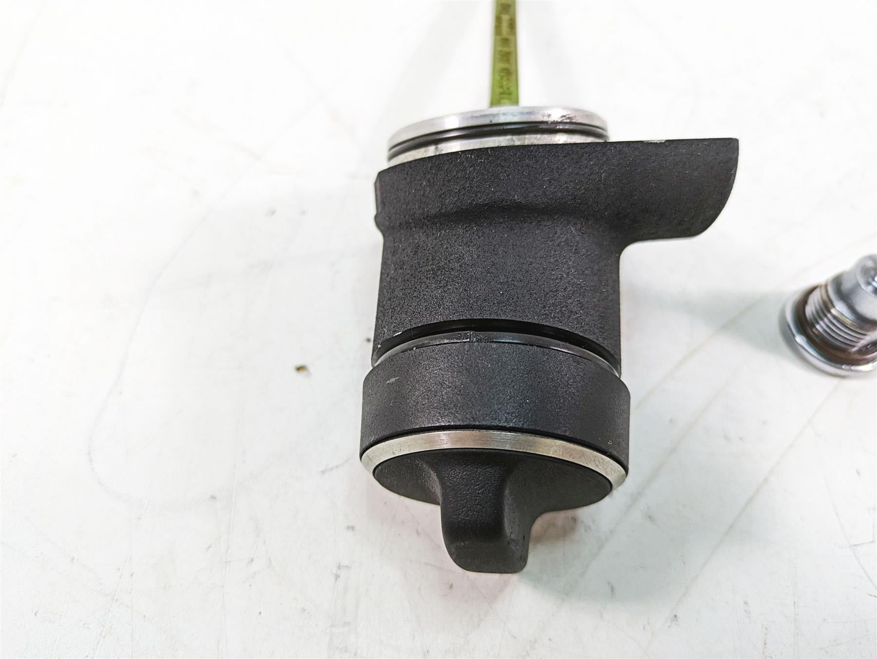 2015 Harley FXDL Dyna Low Rider Oil Dip Stick Spout Set 62700001 62457-06 {{ shop.shopifyCountryName }} - Mototech271