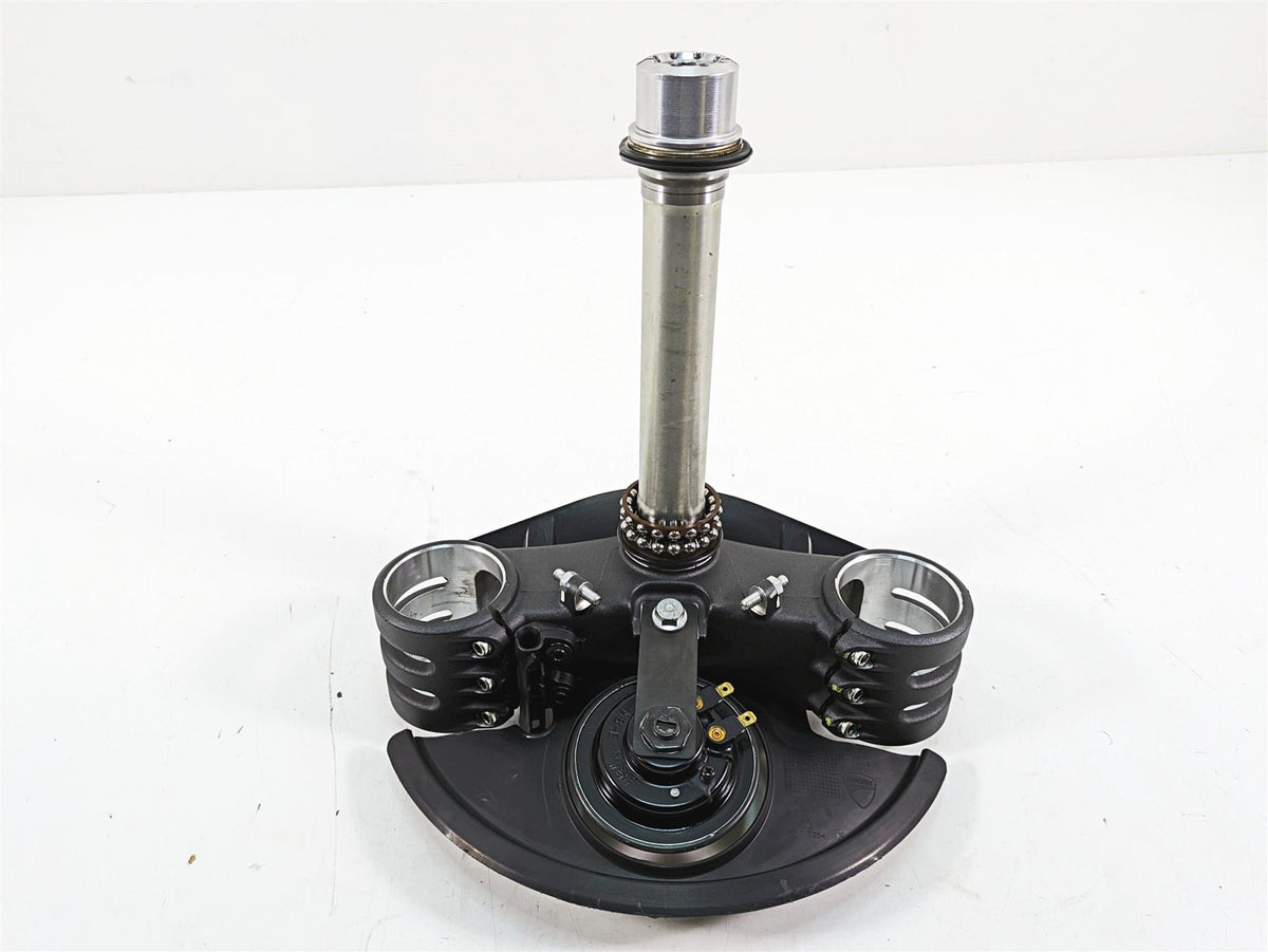 2016 Ducati Panigale 1299 S Lower Triple Tree 58mm Clamp Ohlins 34220681AA {{ shop.shopifyCountryName }} - Mototech271
