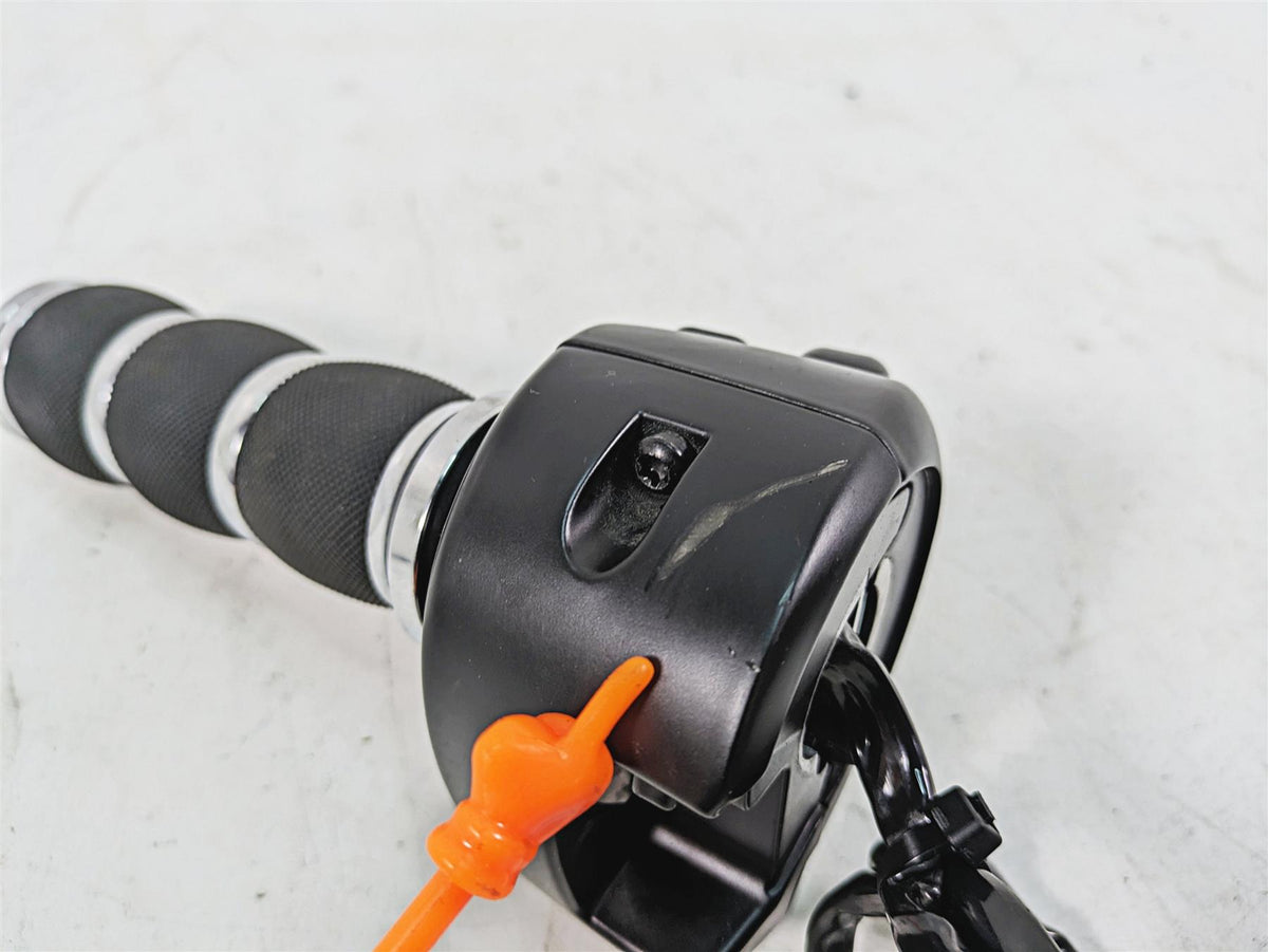 2020 Harley Touring FLHX Street Glide Right Control Switch Boom Box Gts 71500501 {{ shop.shopifyCountryName }} - Mototech271