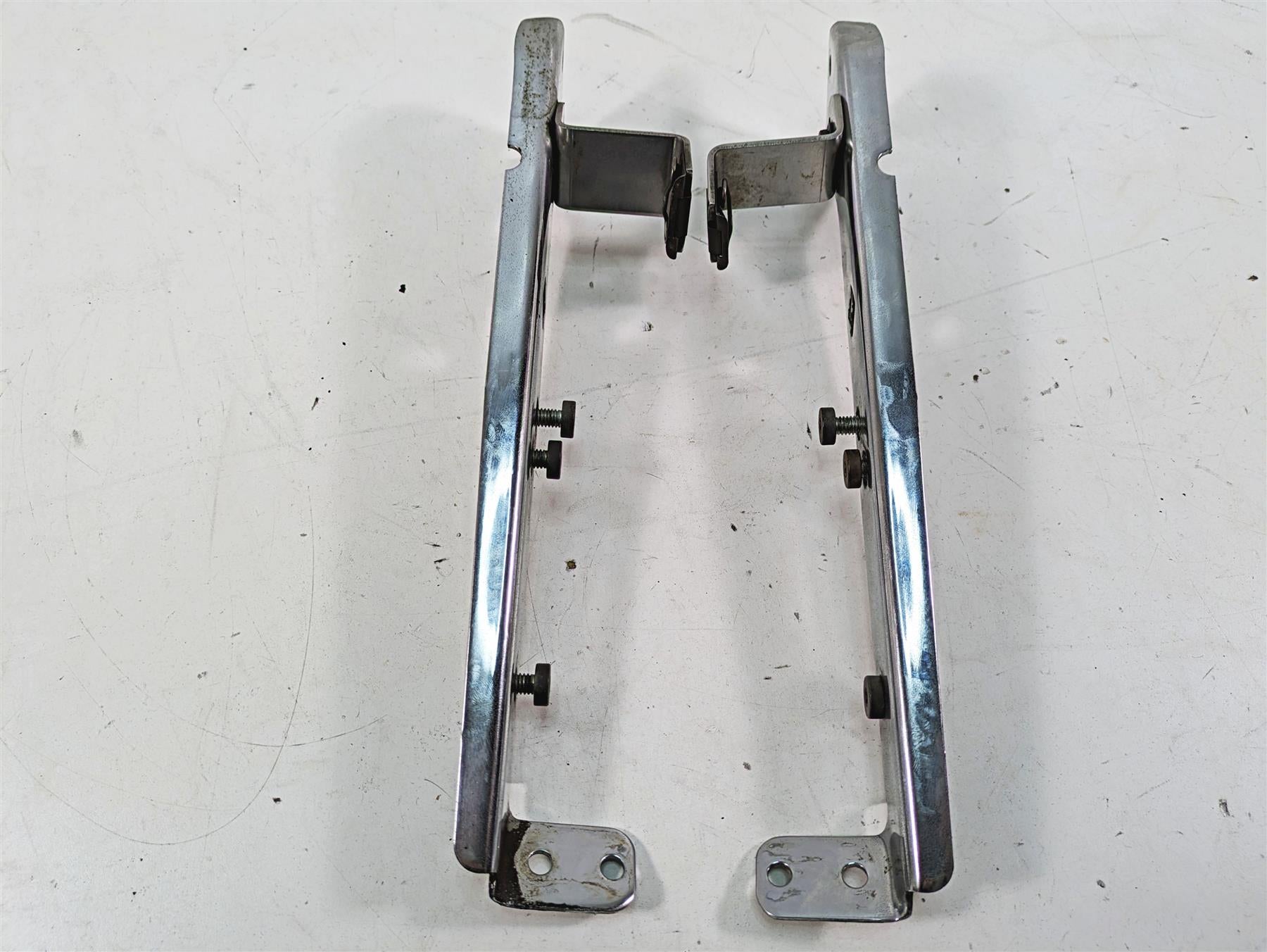 2005 Harley Touring FLHTCUI Electra Glide Saddlebag Support Mount Set 90718-79C {{ shop.shopifyCountryName }} - Mototech271