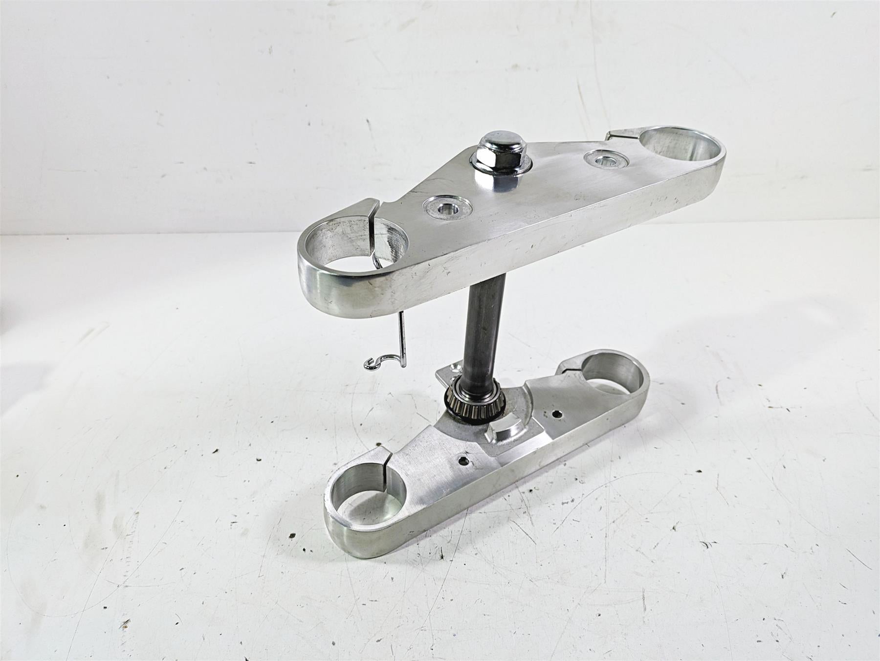 2002 Honda VTX1800 Retro Upper & Lower Triple Tree Set 53230-MCV-000 {{ shop.shopifyCountryName }} - Mototech271