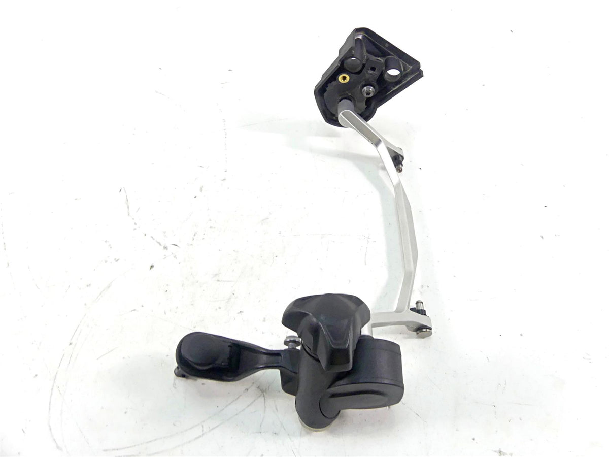 2015 BMW R1200GS GSW K50 Windshield Adjuster Wheel + Shaft 46638536083 {{ shop.shopifyCountryName }} - Mototech271