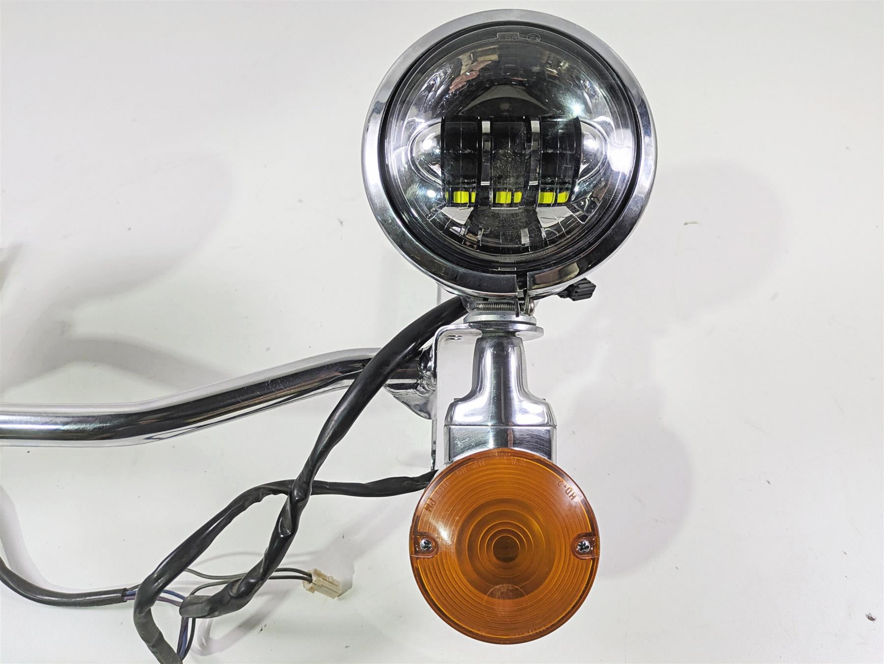 1999 Harley Touring FLHTCUI E-Glide Front LED Spotlight Blinker Bar Set 68712-94 {{ shop.shopifyCountryName }} - Mototech271