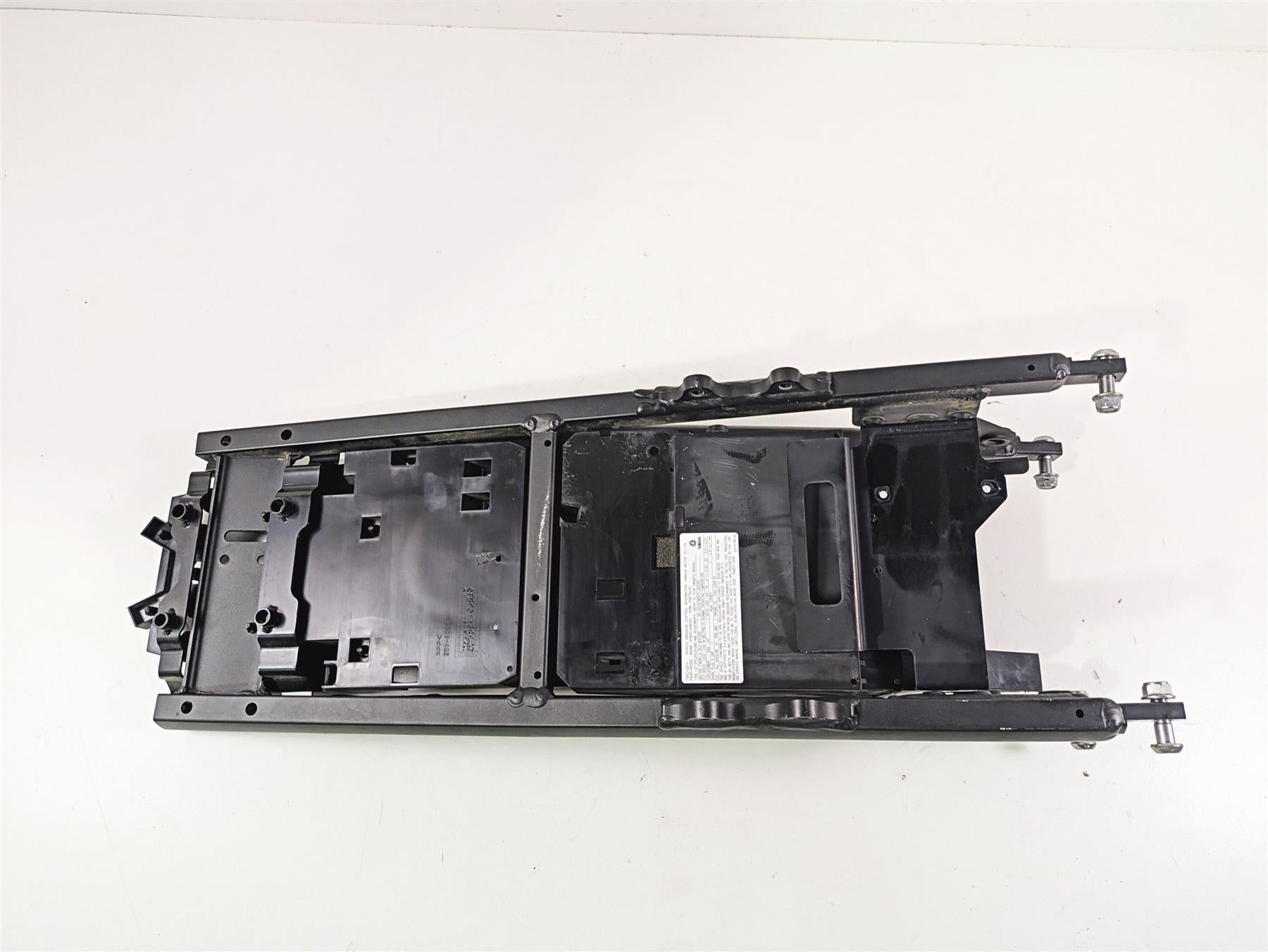 2009 Yamaha FZ1 FZS10 Fazer Straight Subframe & Inner Fender 2D1-21190-01-P0 {{ shop.shopifyCountryName }} - Mototech271