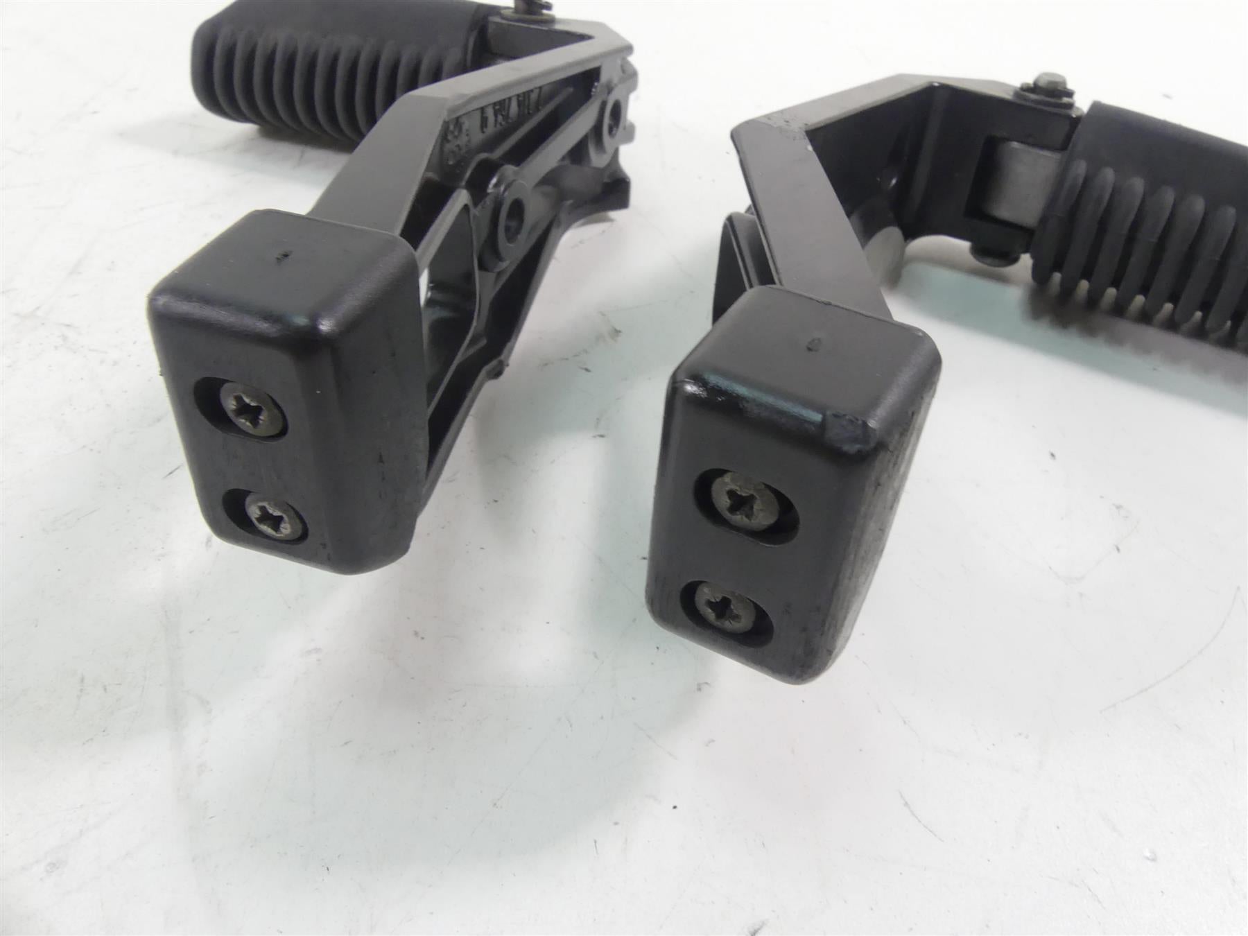 1999 BMW R1100 GS 259E Passenger Footpeg Foot Peg Set 46712314761 46712314762 {{ shop.shopifyCountryName }} - Mototech271