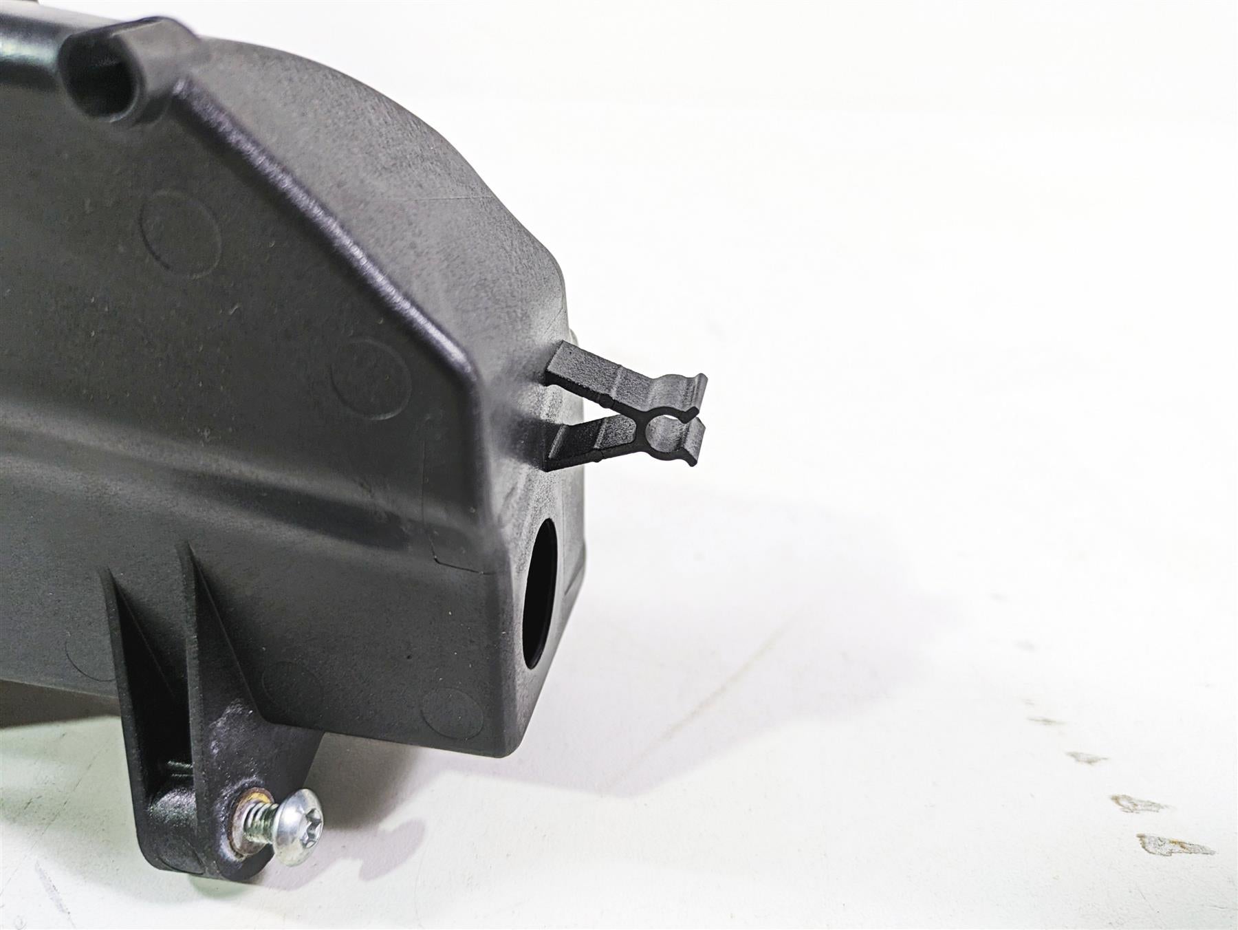 2020 Harley Touring FLHT Electra Glide Front Fairing Media Compartment 76000944 {{ shop.shopifyCountryName }} - Mototech271