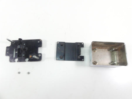 2003 Harley Dyna 100TH FXDL Low Rider Electrical Box Carrier & Cover 66333-99 {{ shop.shopifyCountryName }} - Mototech271