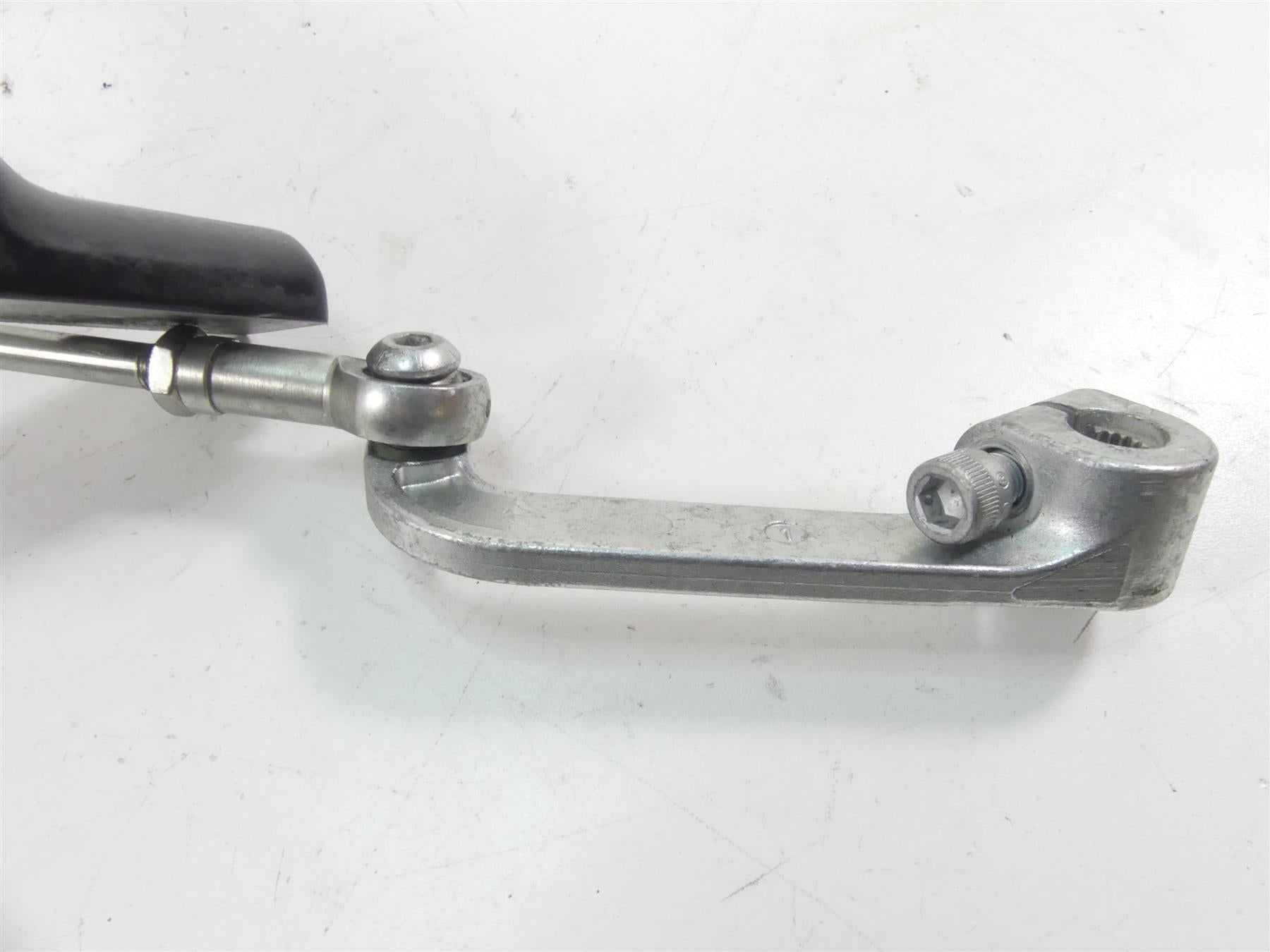 2021 Harley Softail FLSB Sport Glide Left Foot Peg Mount & Shifter Set 33600134 {{ shop.shopifyCountryName }} - Mototech271