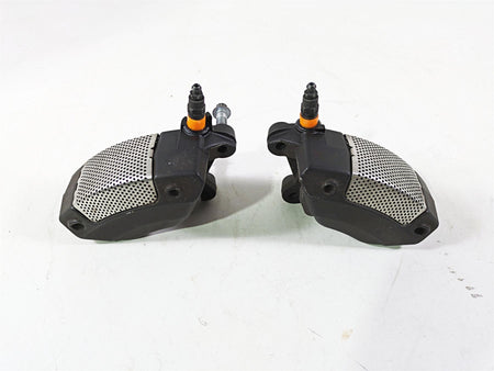 2020 Harley Touring FLHT Electra Glide Front Brake Caliper Set 43027-08 44023-08 {{ shop.shopifyCountryName }} - Mototech271