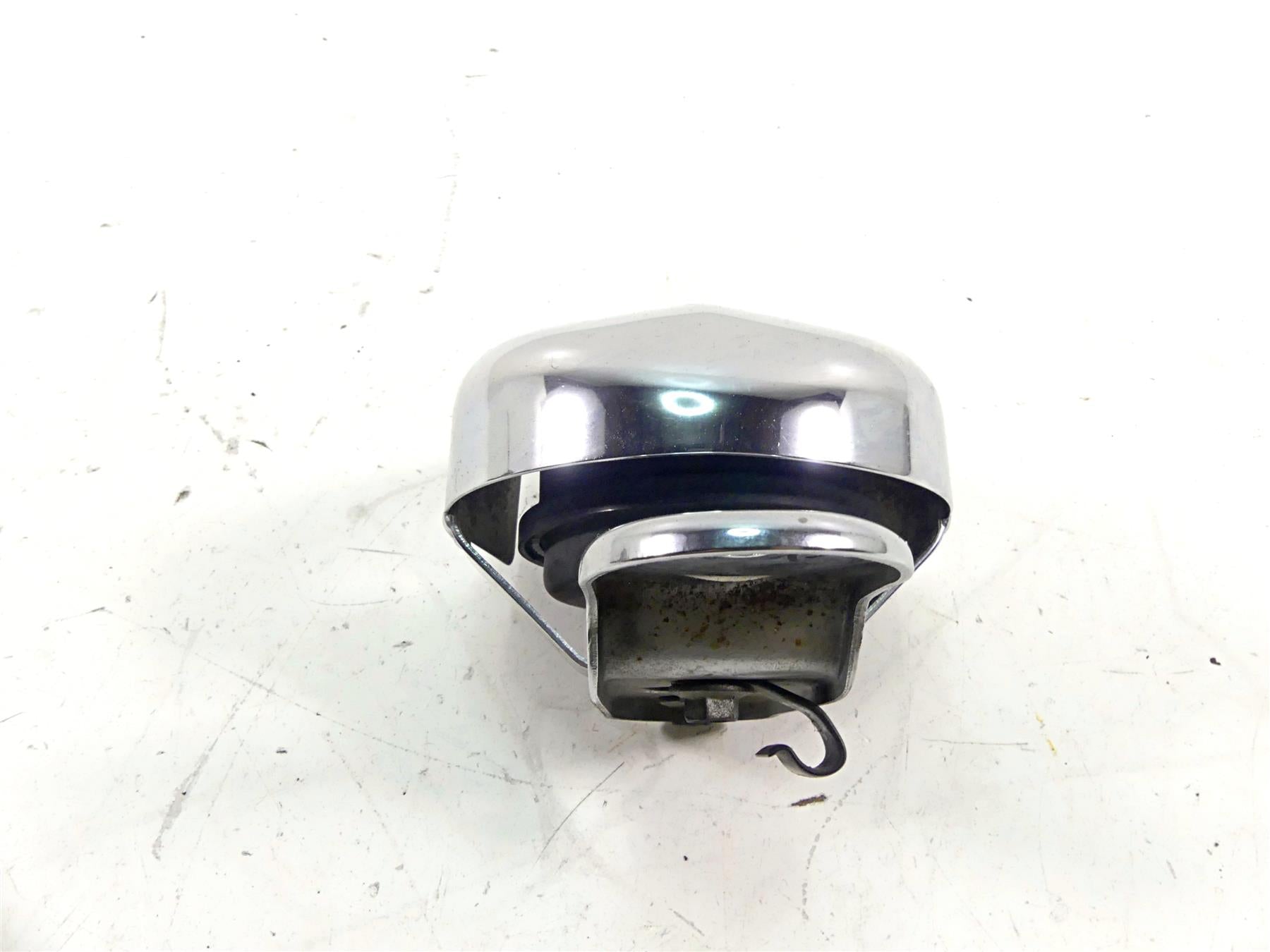 2010 Harley Touring FLHRC Road King Horn & Chrome Cover 61300478A {{ shop.shopifyCountryName }} - Mototech271