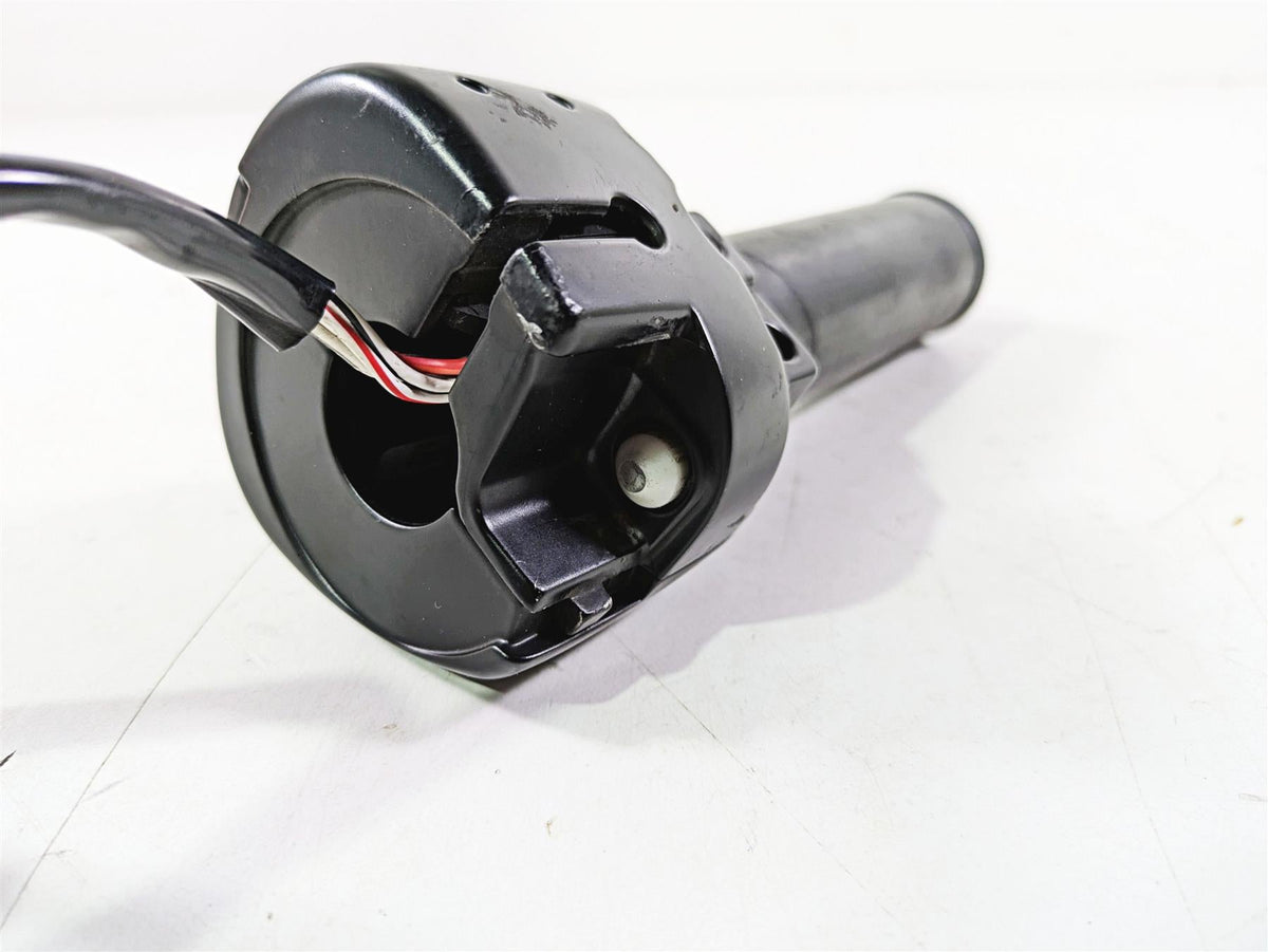 2018 Harley Softail FXFBS Fat Bob Right Hand Control Switch Start Stop 71500462 {{ shop.shopifyCountryName }} - Mototech271
