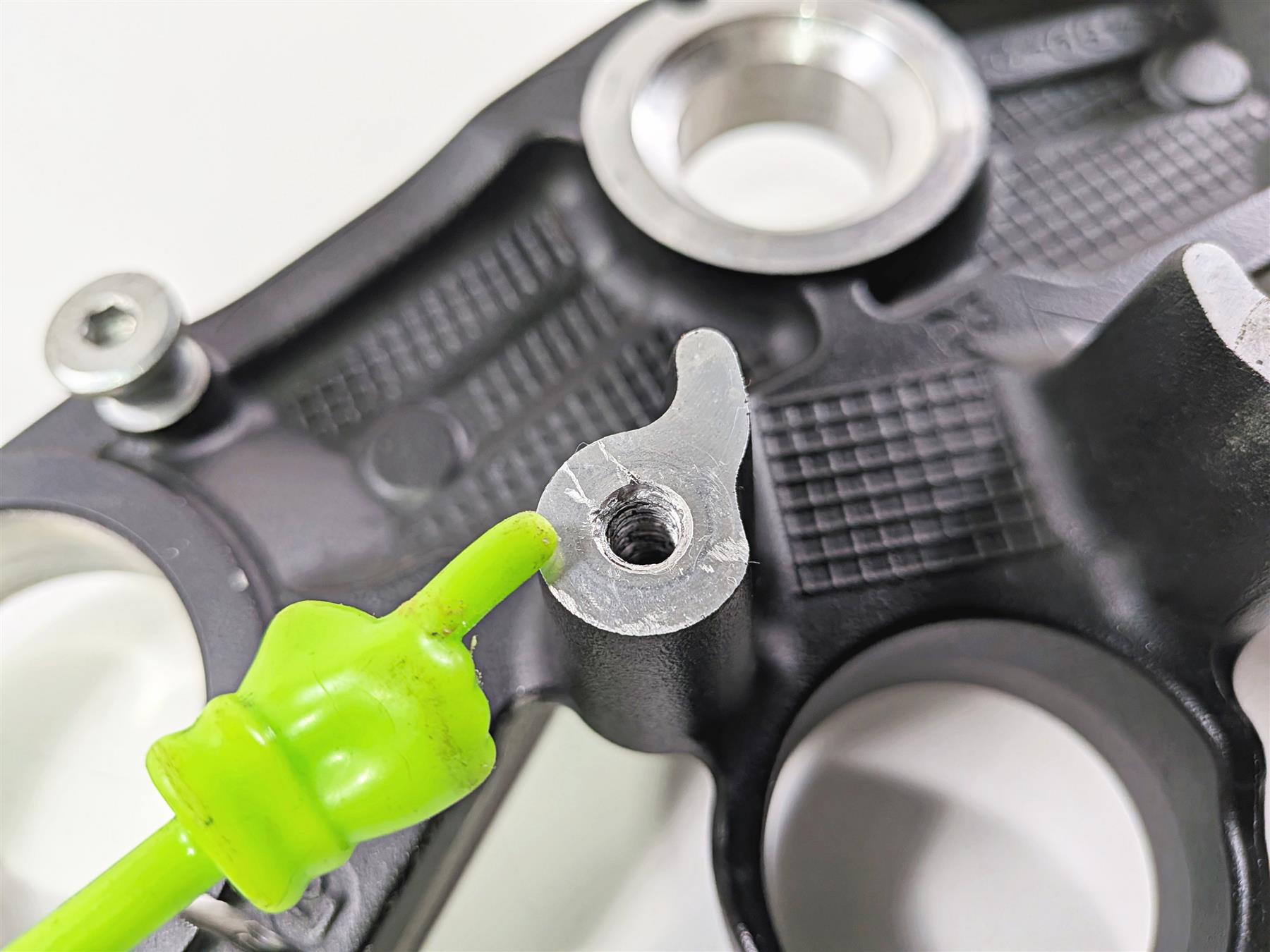 2022 Kawasaki ZX10R ZX1000 Ninja Upper Triple Tree Steering Clamp 44039-0200 {{ shop.shopifyCountryName }} - Mototech271