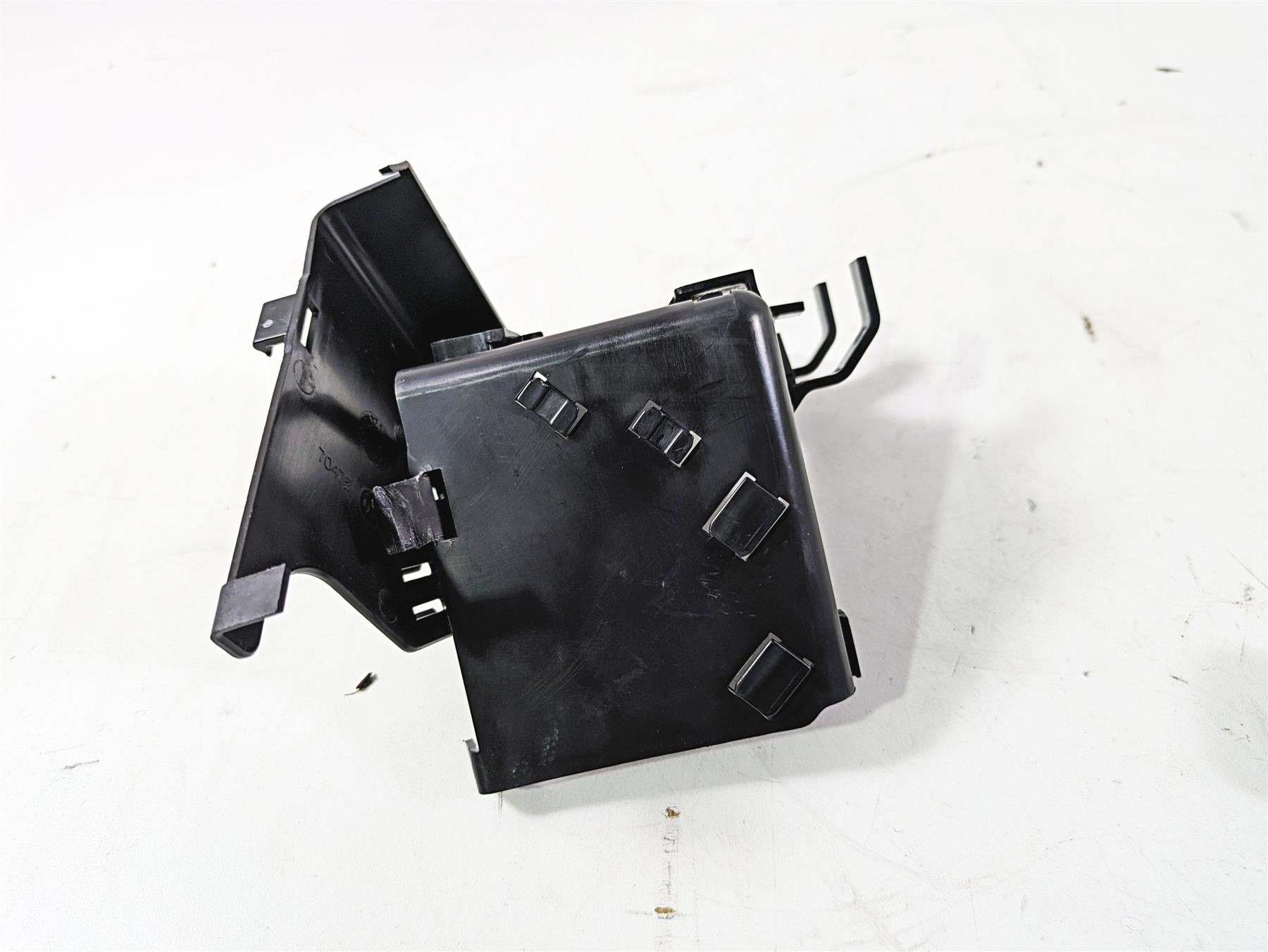2013 Harley VRSCDX Night Rod Sp All Electric Plastic Holder In Set 70394-07 {{ shop.shopifyCountryName }} - Mototech271