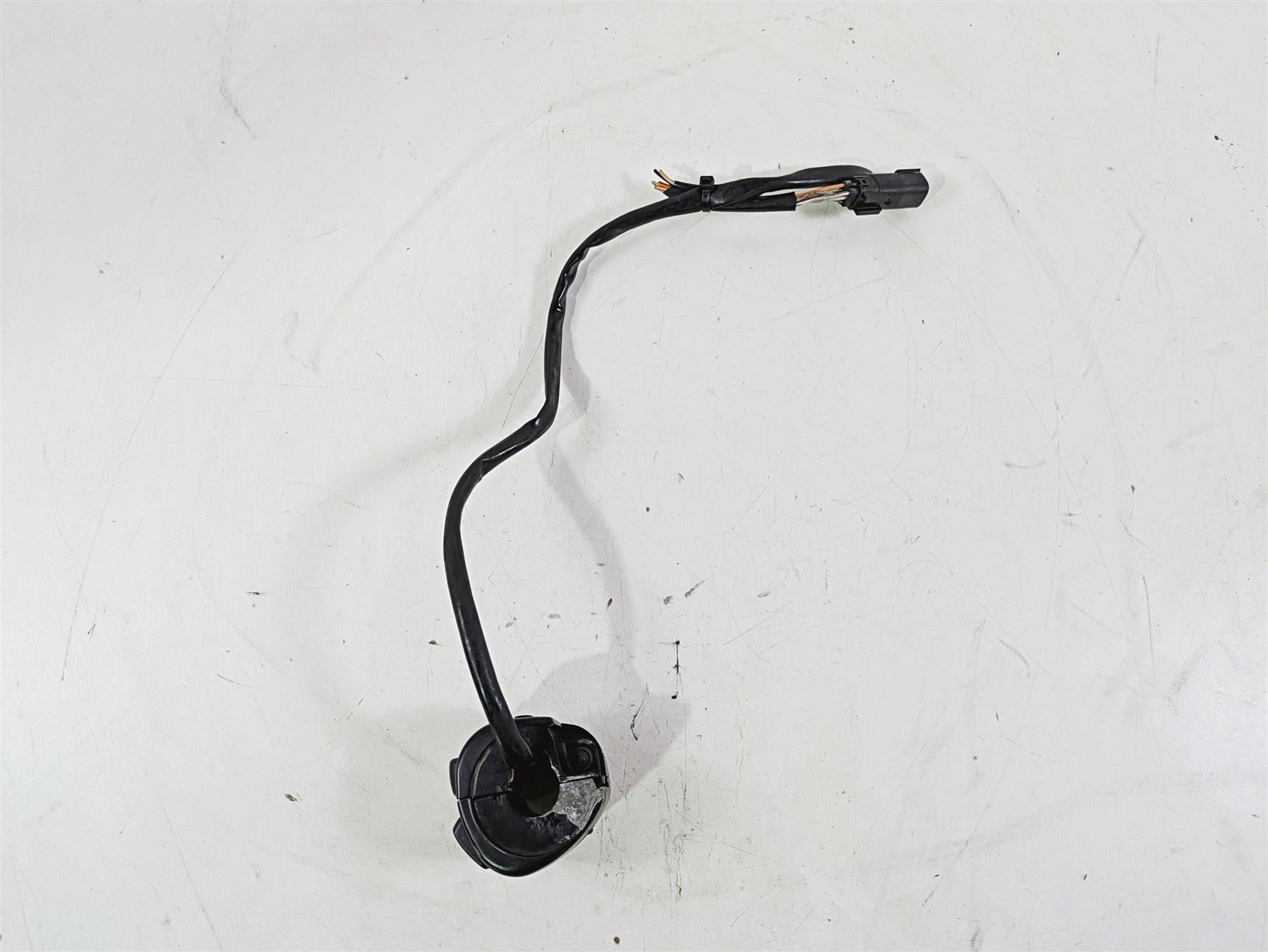 2013 Harley VRSCF Muscle Rod Right Hand Control Switch - Read 71684-06A {{ shop.shopifyCountryName }} - Mototech271