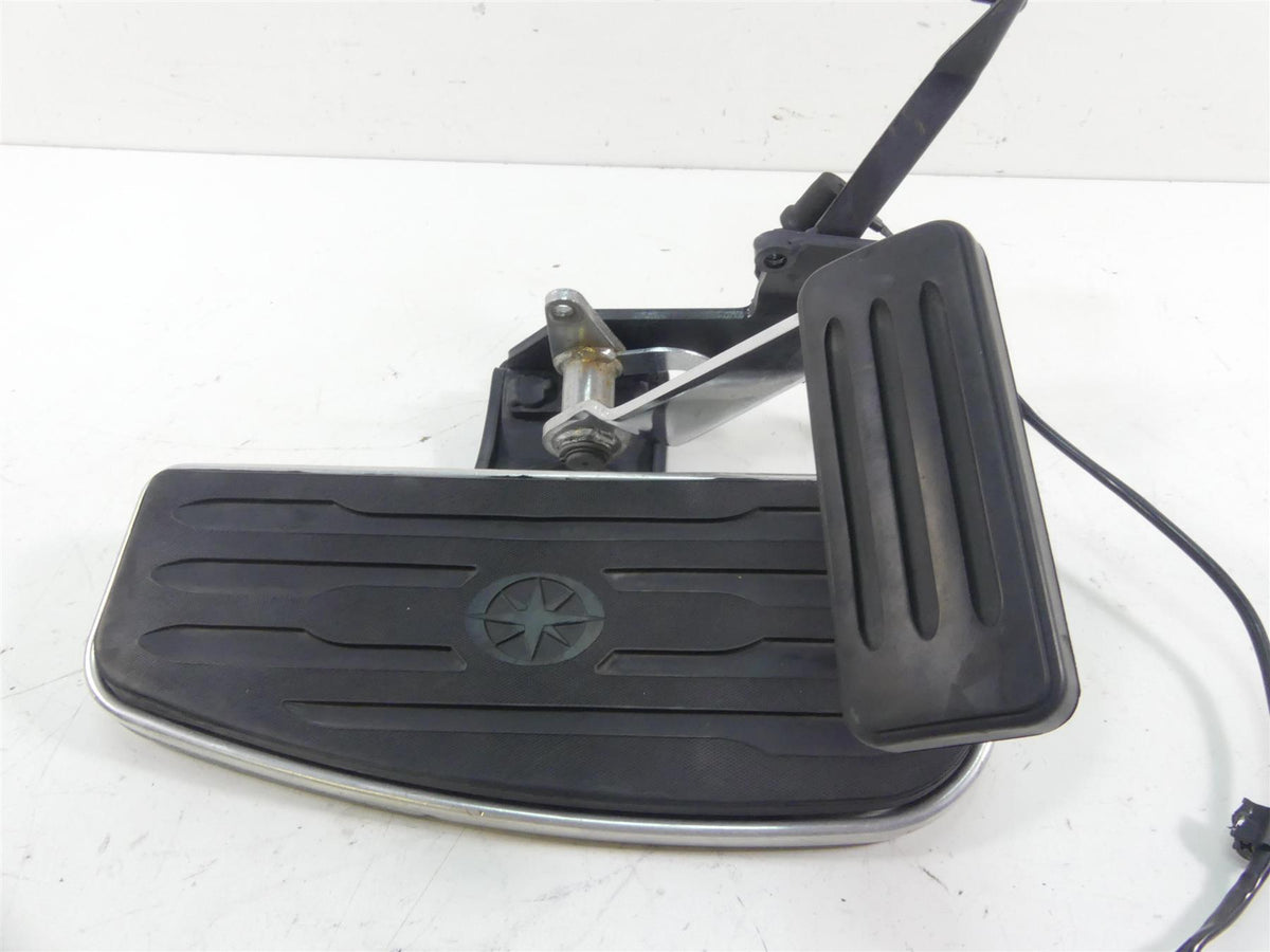 2001 Yamaha XV1600 Road Star Front Right Floor Board + Brake Pedal 4WM-27420-10 {{ shop.shopifyCountryName }} - Mototech271