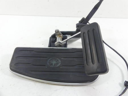 2001 Yamaha XV1600 Road Star Front Right Floor Board + Brake Pedal 4WM-27420-10 {{ shop.shopifyCountryName }} - Mototech271