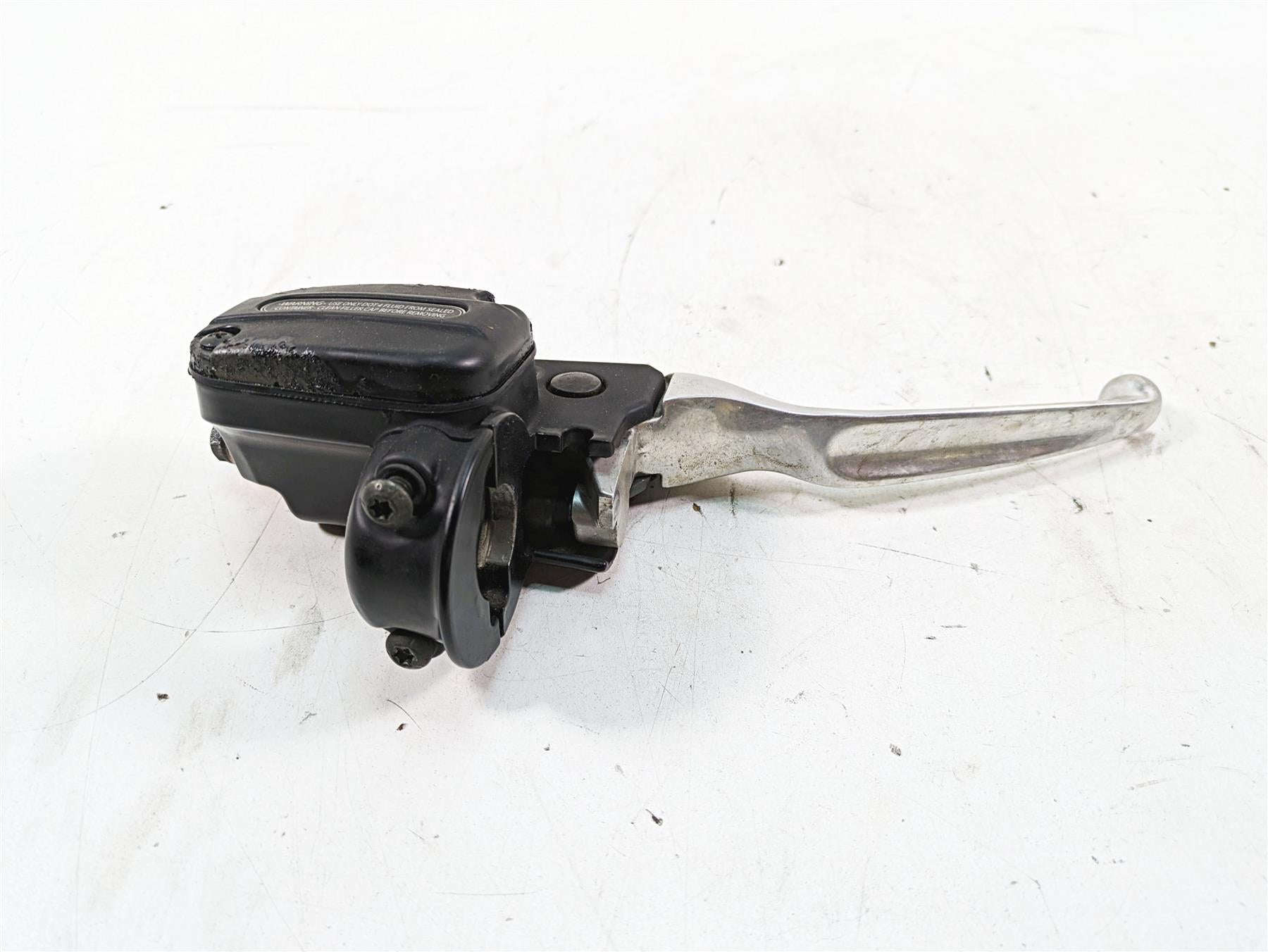 2011 Harley Touring FLHR Road King Front Brake Master Cylinder 42859-06B {{ shop.shopifyCountryName }} - Mototech271