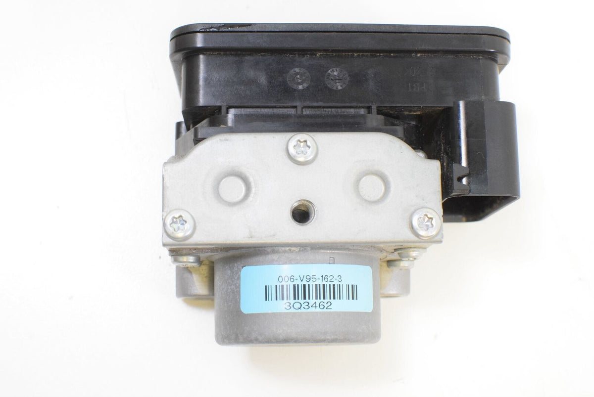 2015 Suzuki GSXR1300R Hayabusa Abs Brake Pump Module 55610-15H01 {{ shop.shopifyCountryName }} - Mototech271