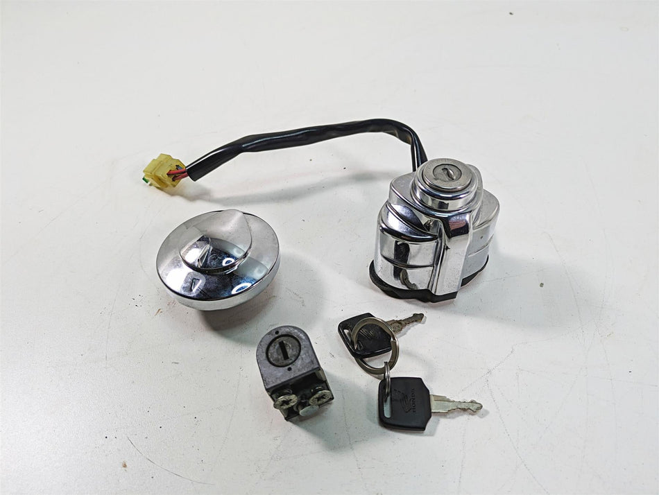 2006 Honda V-Twin VTX1300 R Ignition Switch Key Lock Tank Cap Set 35010-MEA-740 {{ shop.shopifyCountryName }} - Mototech271