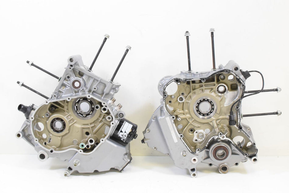 2012 Ducati 848 Evo Corse SE Engine Motor Crank Case Crankcase Set 22522501C {{ shop.shopifyCountryName }} - Mototech271