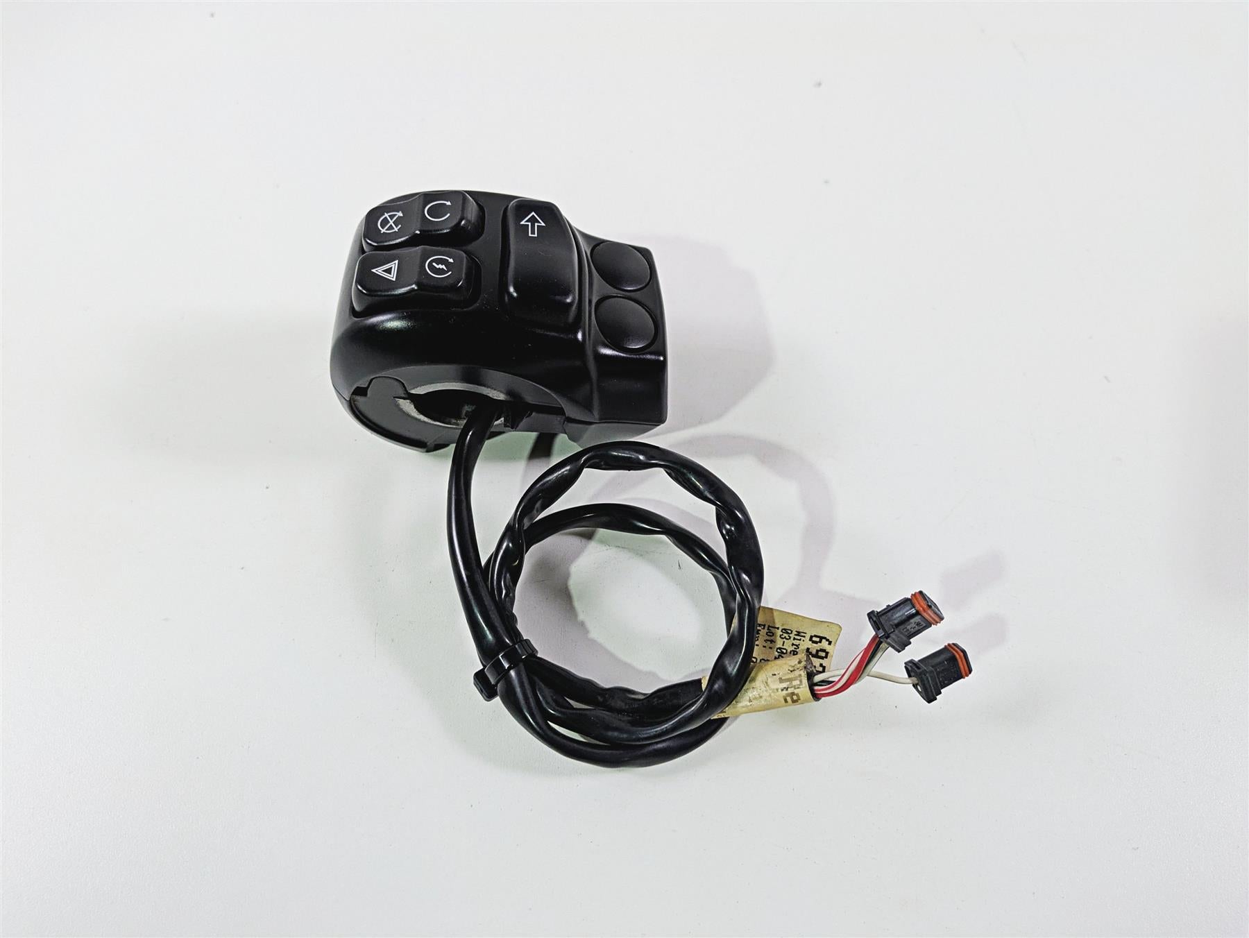 2016 Harley Touring FLHR Road King Right Hand Control Switch 71500127C {{ shop.shopifyCountryName }} - Mototech271