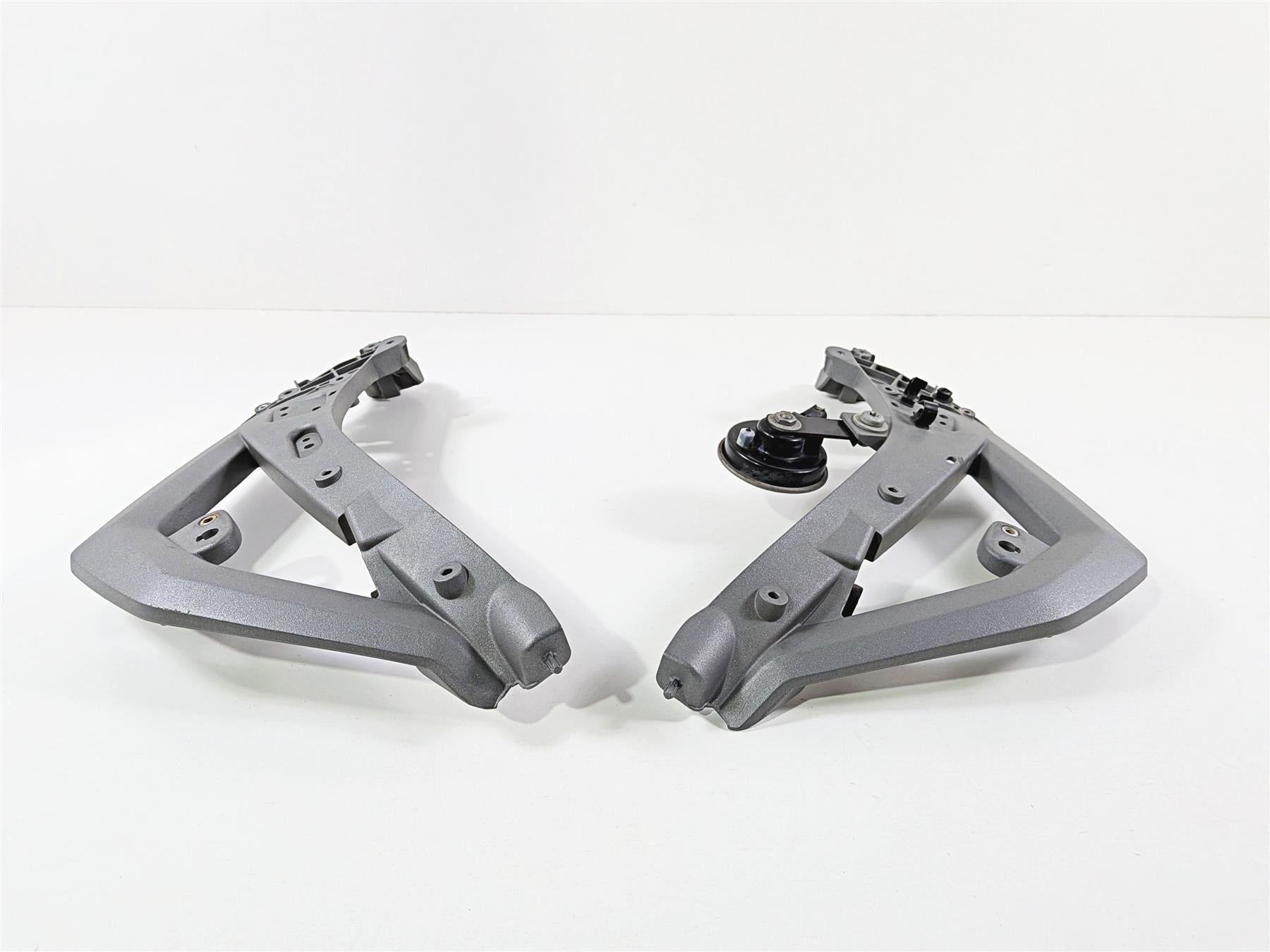 2015 BMW R1200GS K50 Front Left Right Side Stay Mounts Carrier Set 46638528674 {{ shop.shopifyCountryName }} - Mototech271