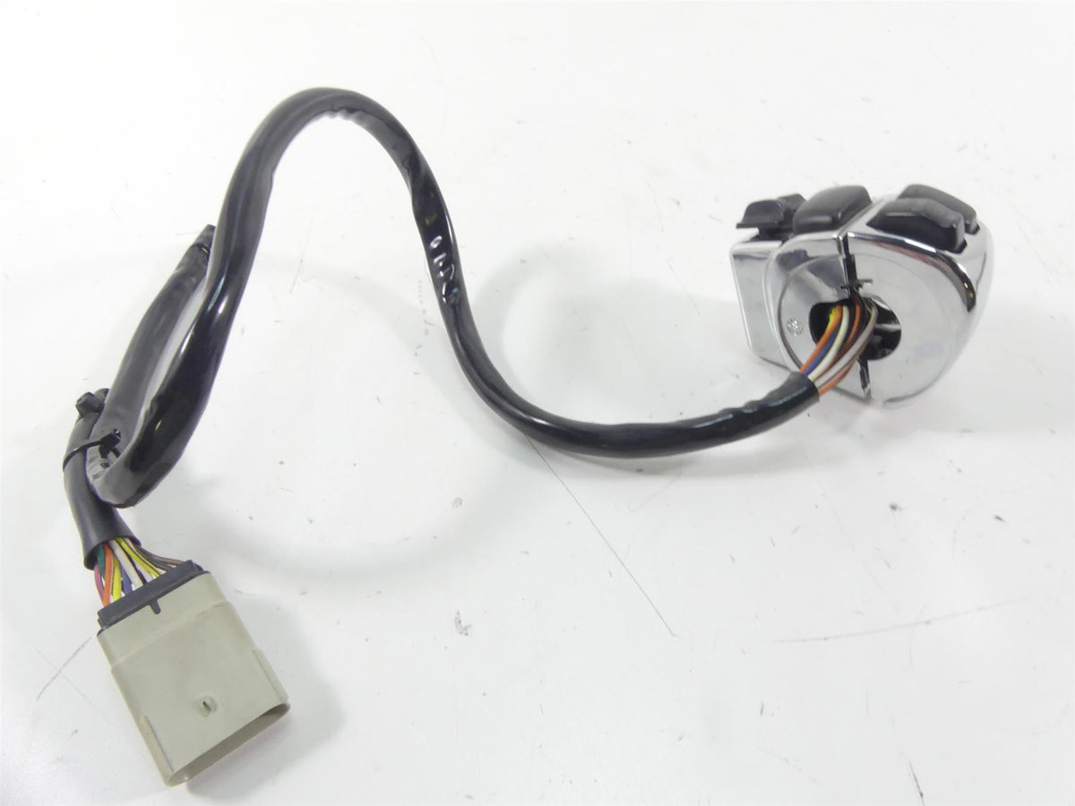 2007 Harley Touring FLHTCU SE CVO Electra Glide Left Control Switch 71682-06A {{ shop.shopifyCountryName }} - Mototech271