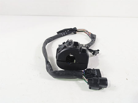 2024 Kawasaki ZX6R ZX636 Ninja Left Hand Control Switch Light Horn 46091-0624 {{ shop.shopifyCountryName }} - Mototech271