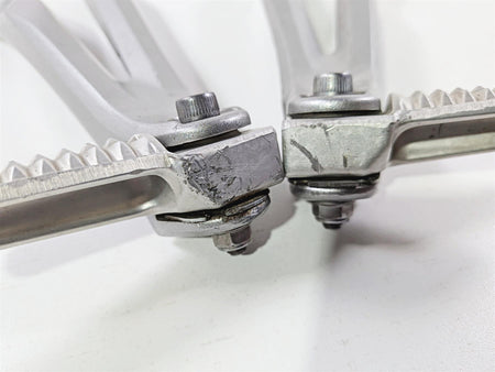 2008 Yamaha YZF R1 RN19 Oem Passenger Foot Peg Rest Set 5VY-2741L-00-00 {{ shop.shopifyCountryName }} - Mototech271