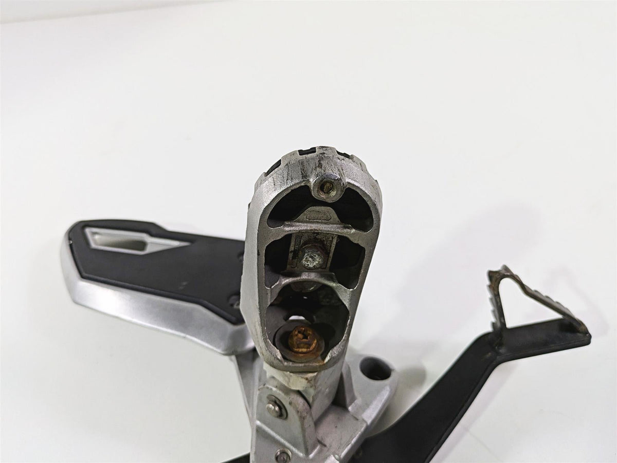 2015 Triumph Tiger Explorer XC Right Front Footpeg & Brake Pedal - Read T2080788 {{ shop.shopifyCountryName }} - Mototech271