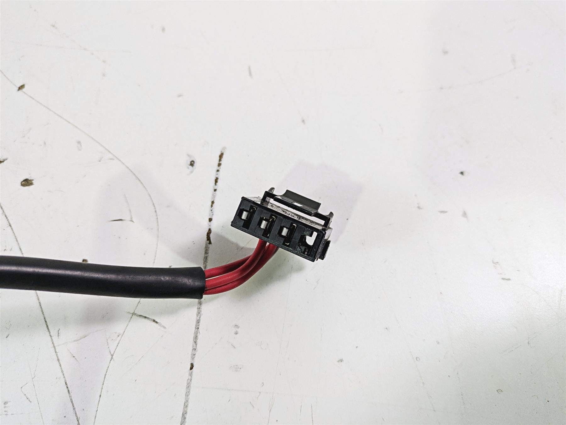 2003 Harley Touring FLHTCUI E-Glide 100th Ignition Switch & Knob VIN 71640-99 {{ shop.shopifyCountryName }} - Mototech271
