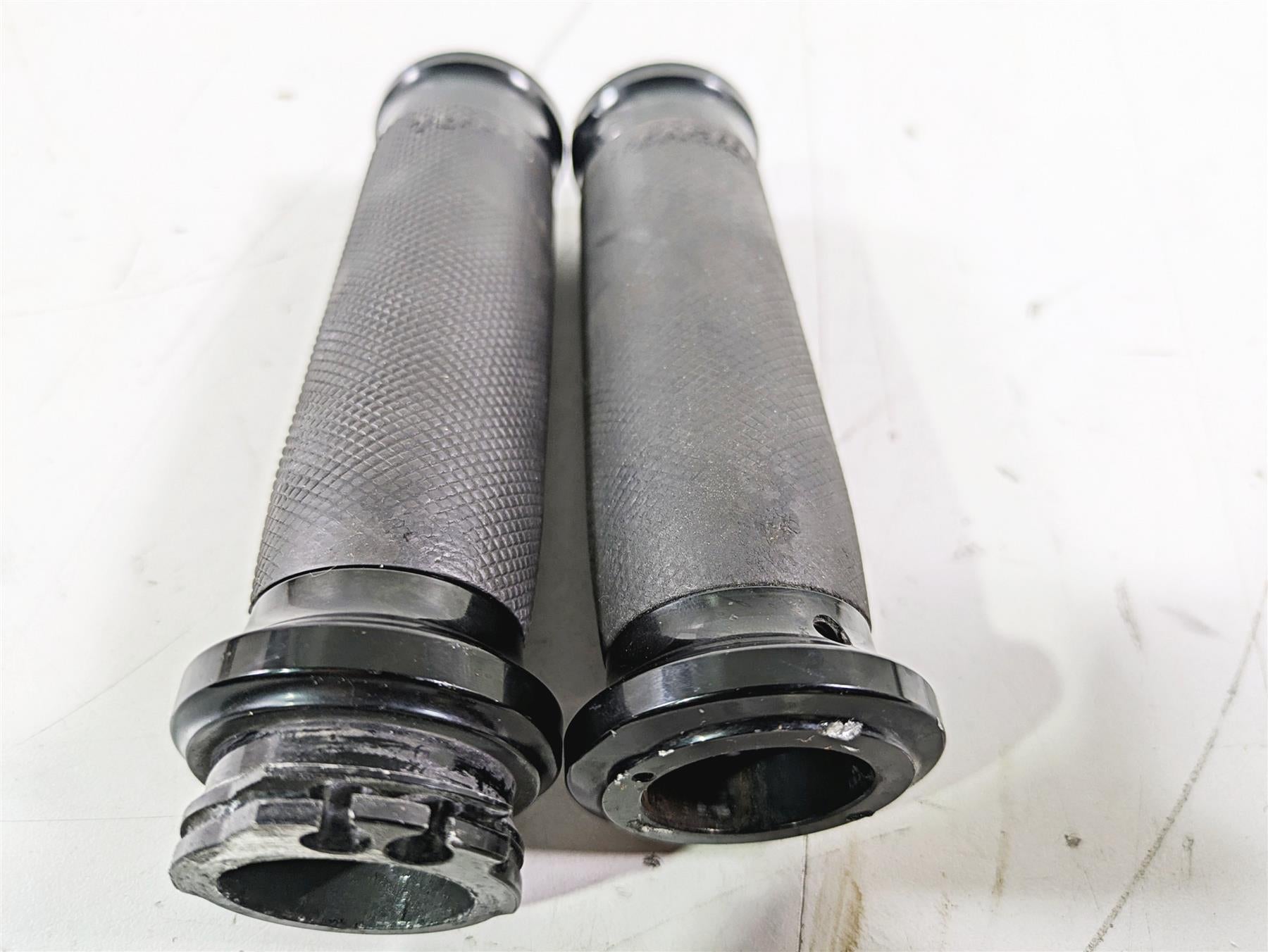 2015 Harley FXDL Dyna Low Rider Performance Machine Renthal Wrapped Grips 0063-2007-B {{ shop.shopifyCountryName }} - Mototech271