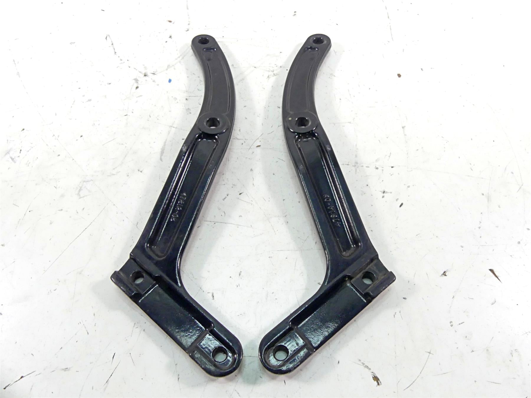 2011 Harley Softail FLSTF Fat Boy Rear Braces Frame Struts Mounts 47812-08 {{ shop.shopifyCountryName }} - Mototech271